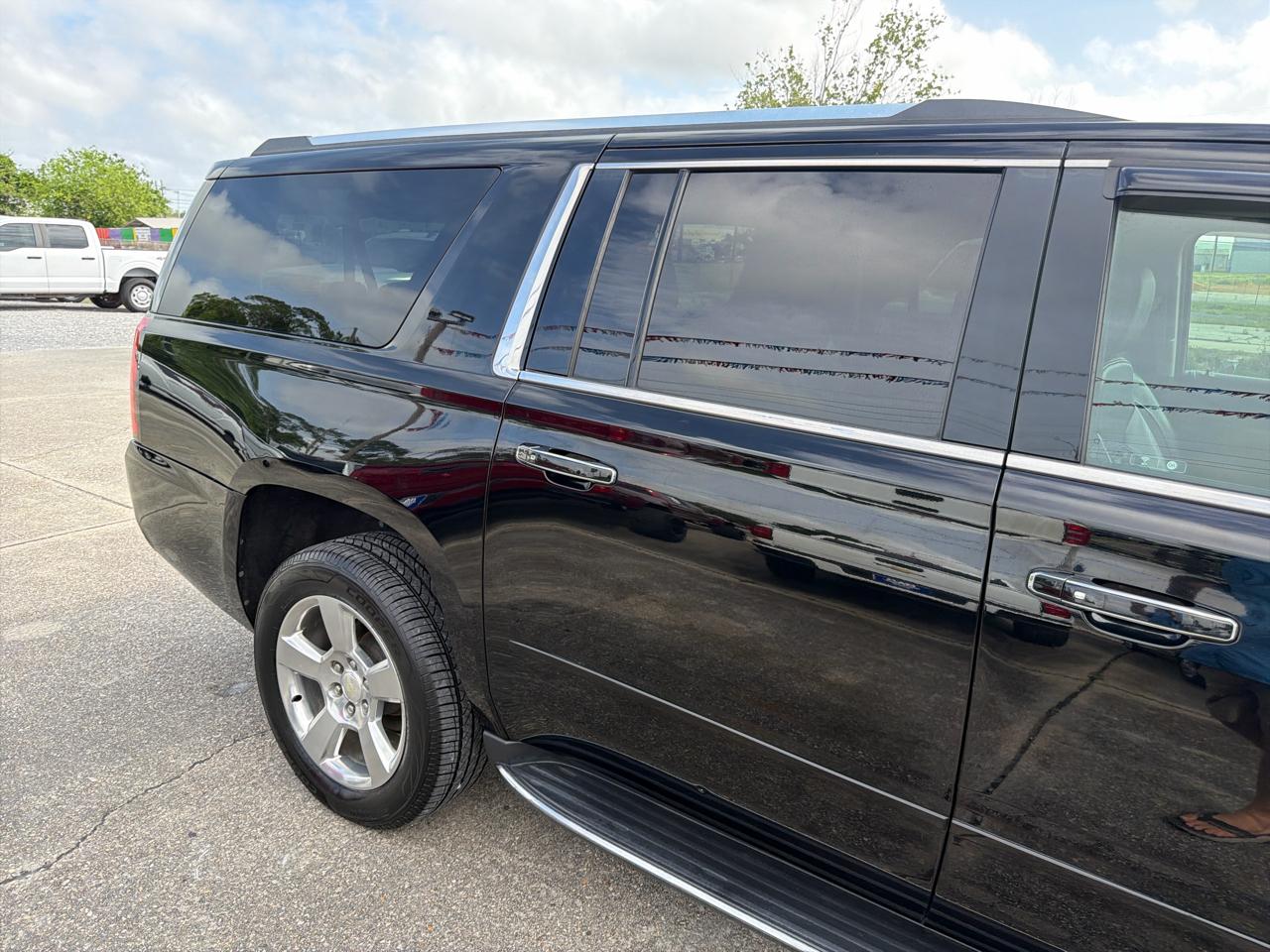 Chevrolet Suburban Premier 2WD 2019