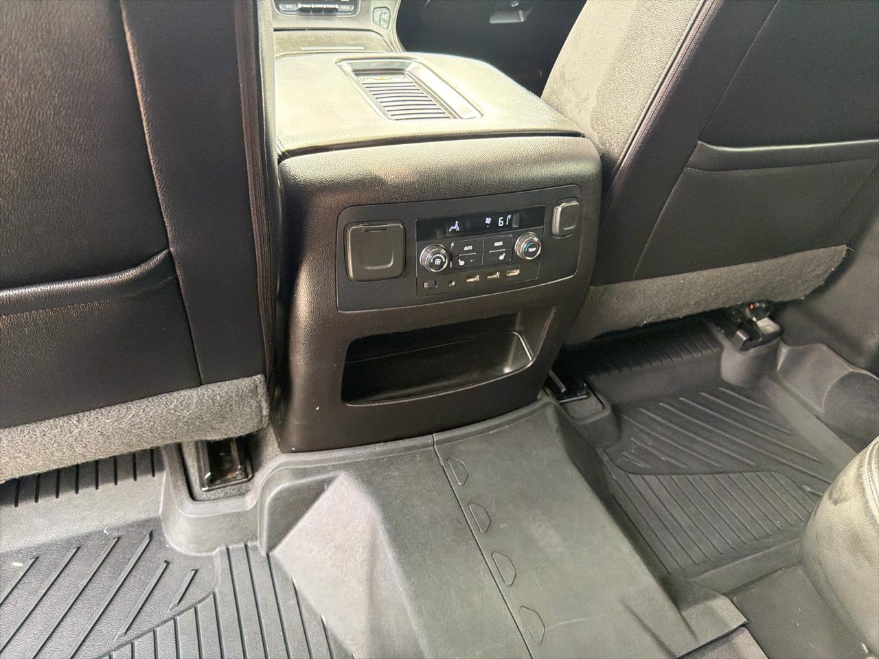 Chevrolet Suburban Premier 2WD 2019