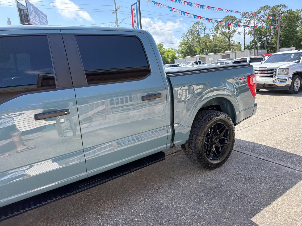 Ford F-150 STX 4WD SuperCrew 5.5' Box 2023