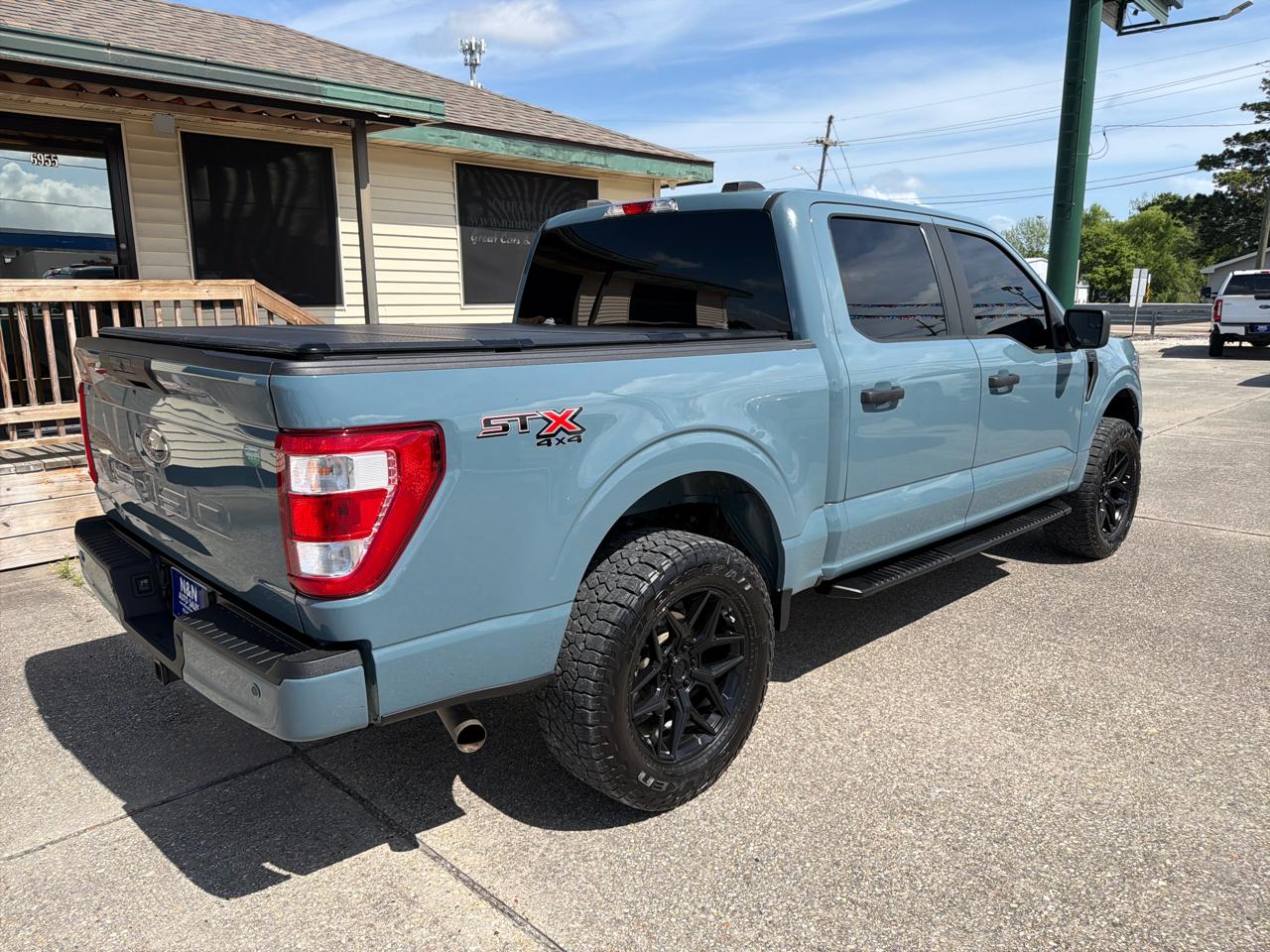 Ford F-150 STX 4WD SuperCrew 5.5' Box 2023