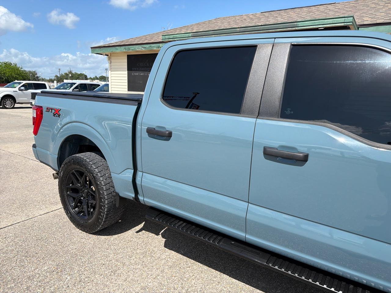 Ford F-150 STX 4WD SuperCrew 5.5' Box 2023