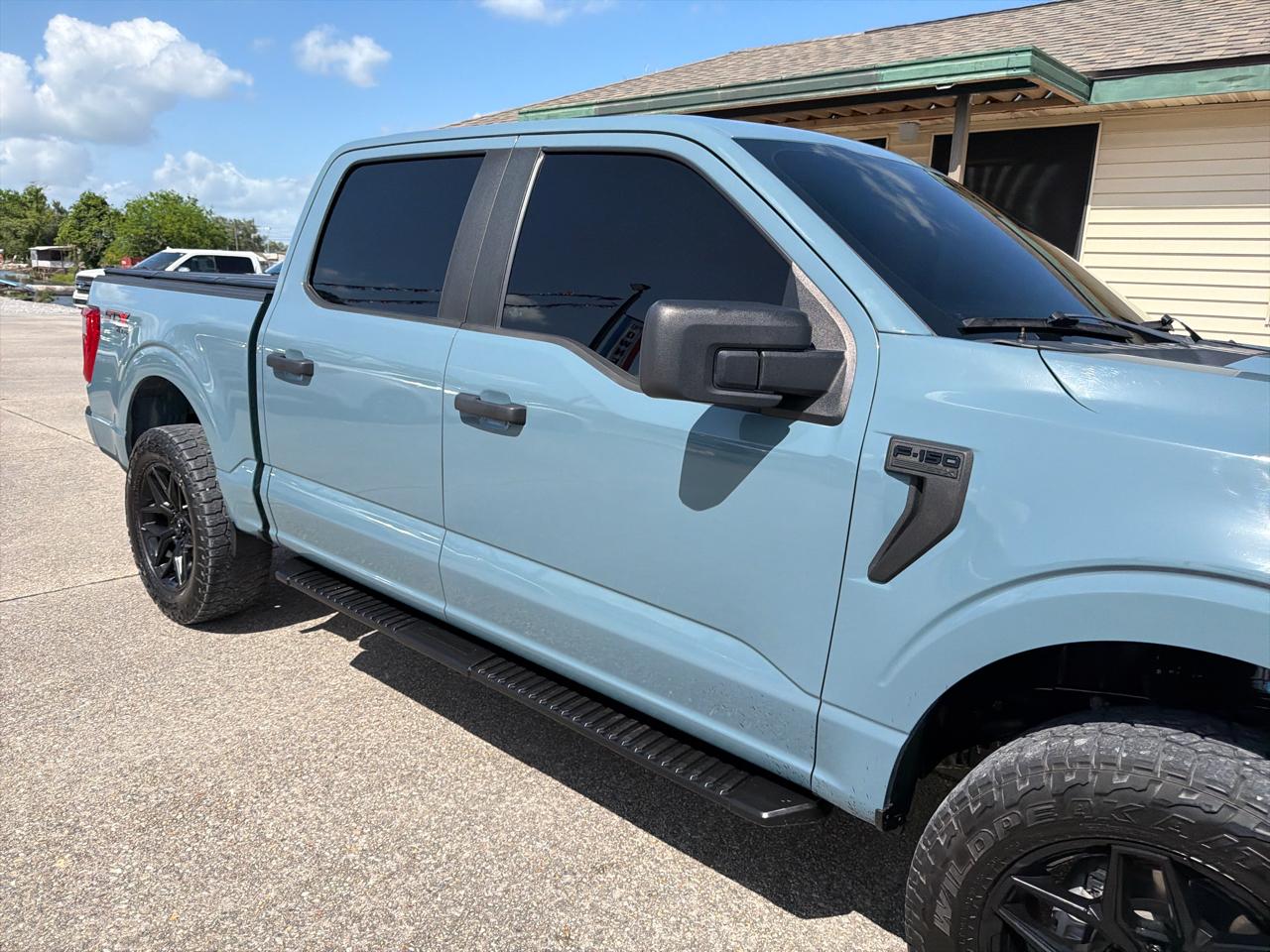 Ford F-150 STX 4WD SuperCrew 5.5' Box 2023