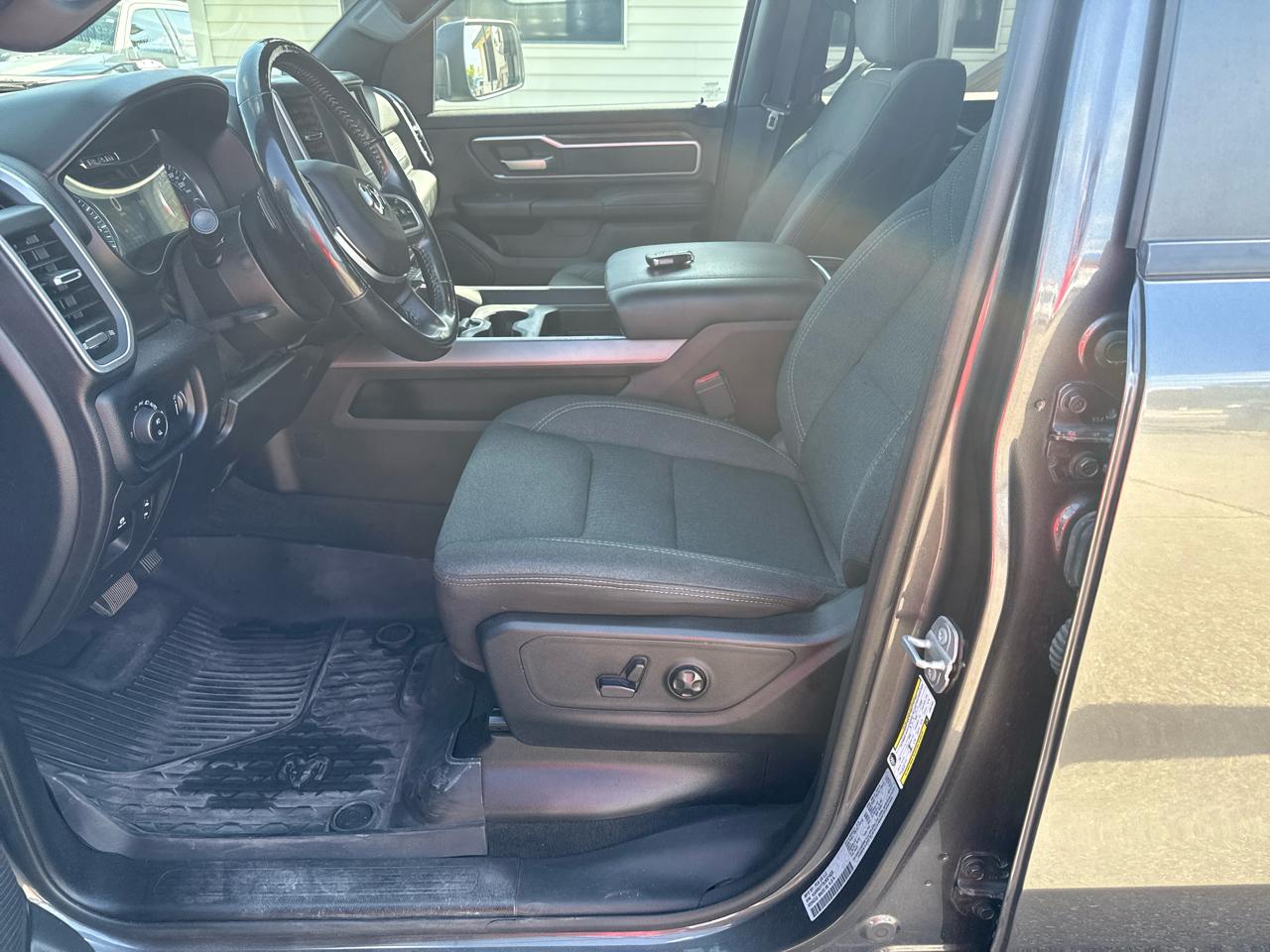 RAM 1500 Big Horn Crew Cab SWB 2WD 2020