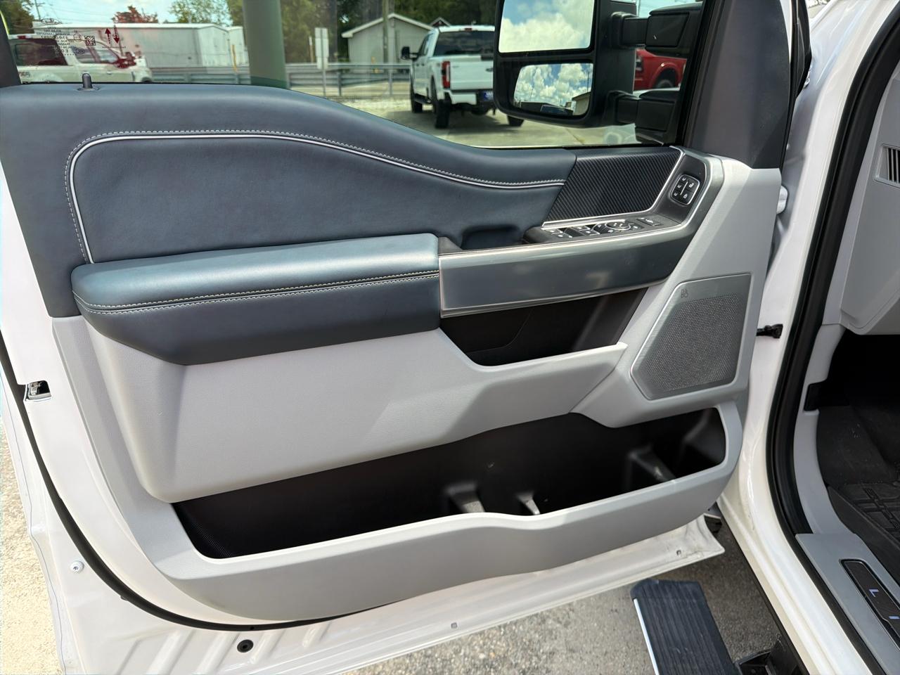 Ford F-250 SD Limited Crew Cab 4WD 2024