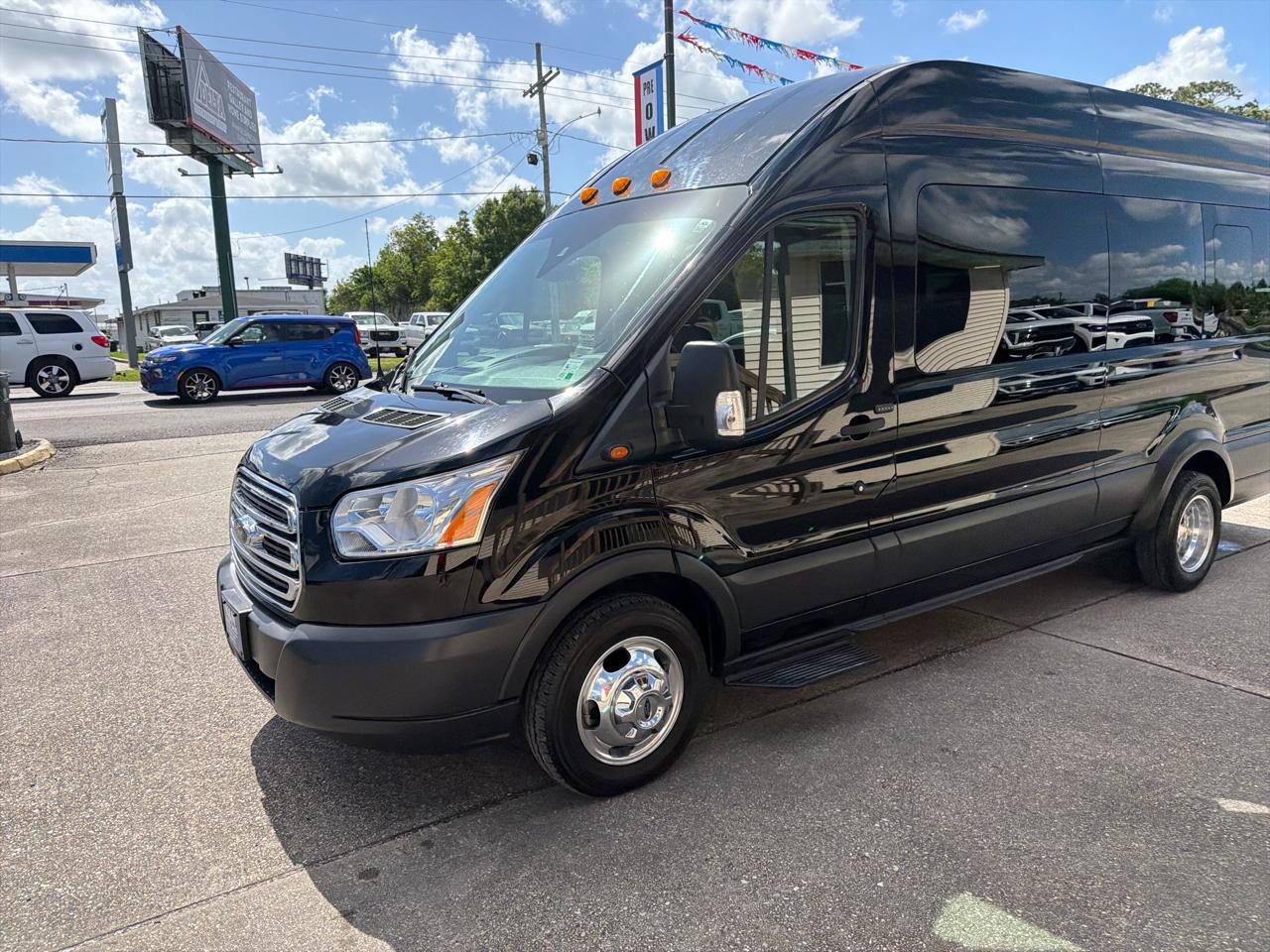 Ford Transit 350 Wagon HD High Roof XL Sliding Pass. 148 WB EL 2018