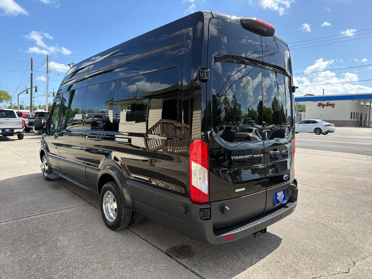 Ford Transit 350 Wagon HD High Roof XL Sliding Pass. 148 WB EL 2018