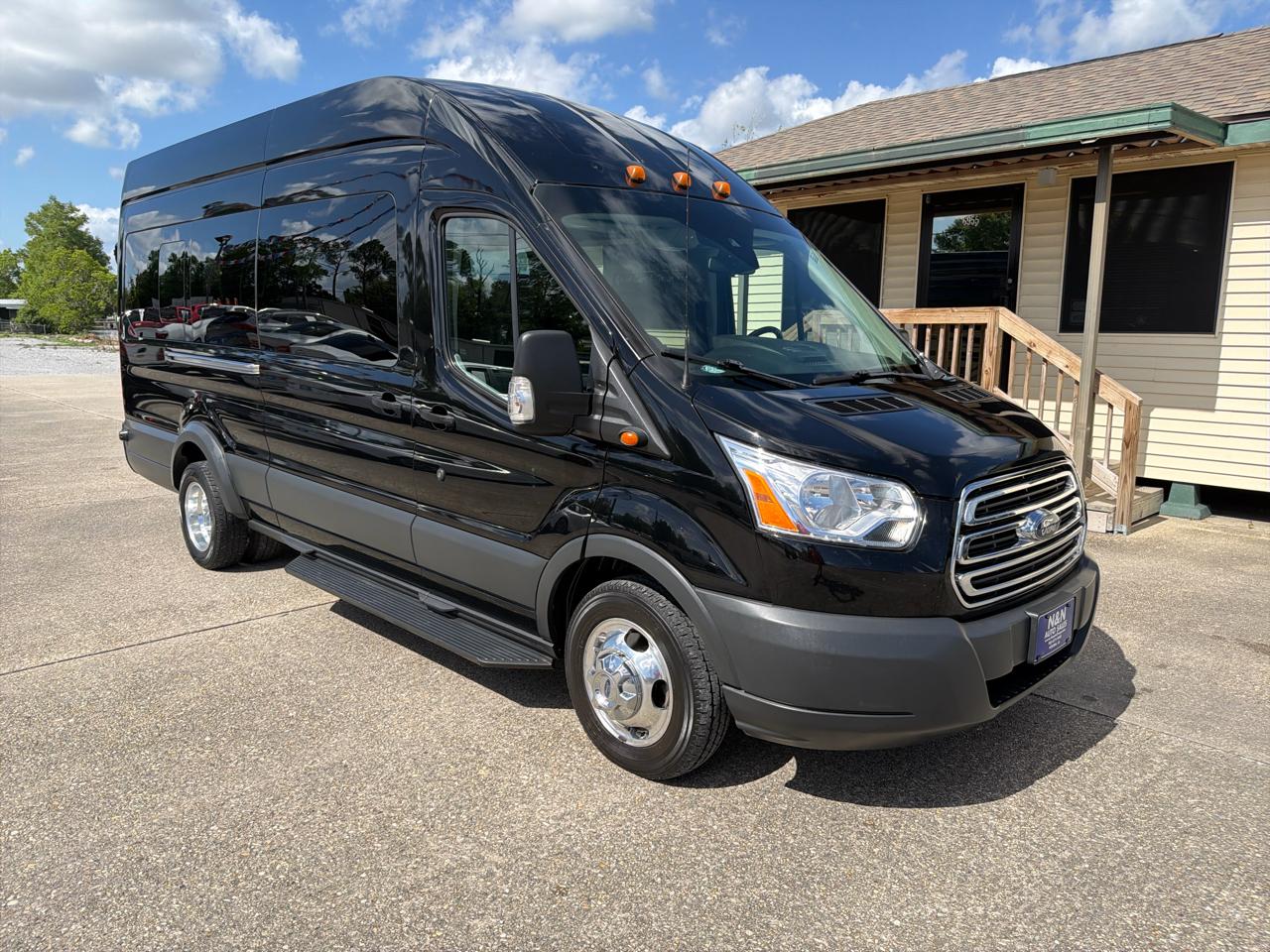 Ford Transit 350 Wagon HD High Roof XL Sliding Pass. 148 WB EL 2018