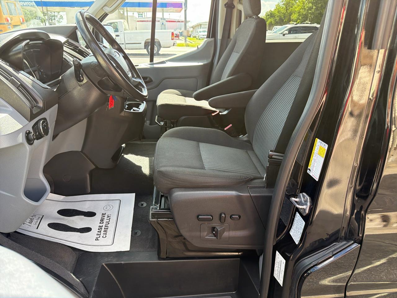 Ford Transit 350 Wagon HD High Roof XL Sliding Pass. 148 WB EL 2018