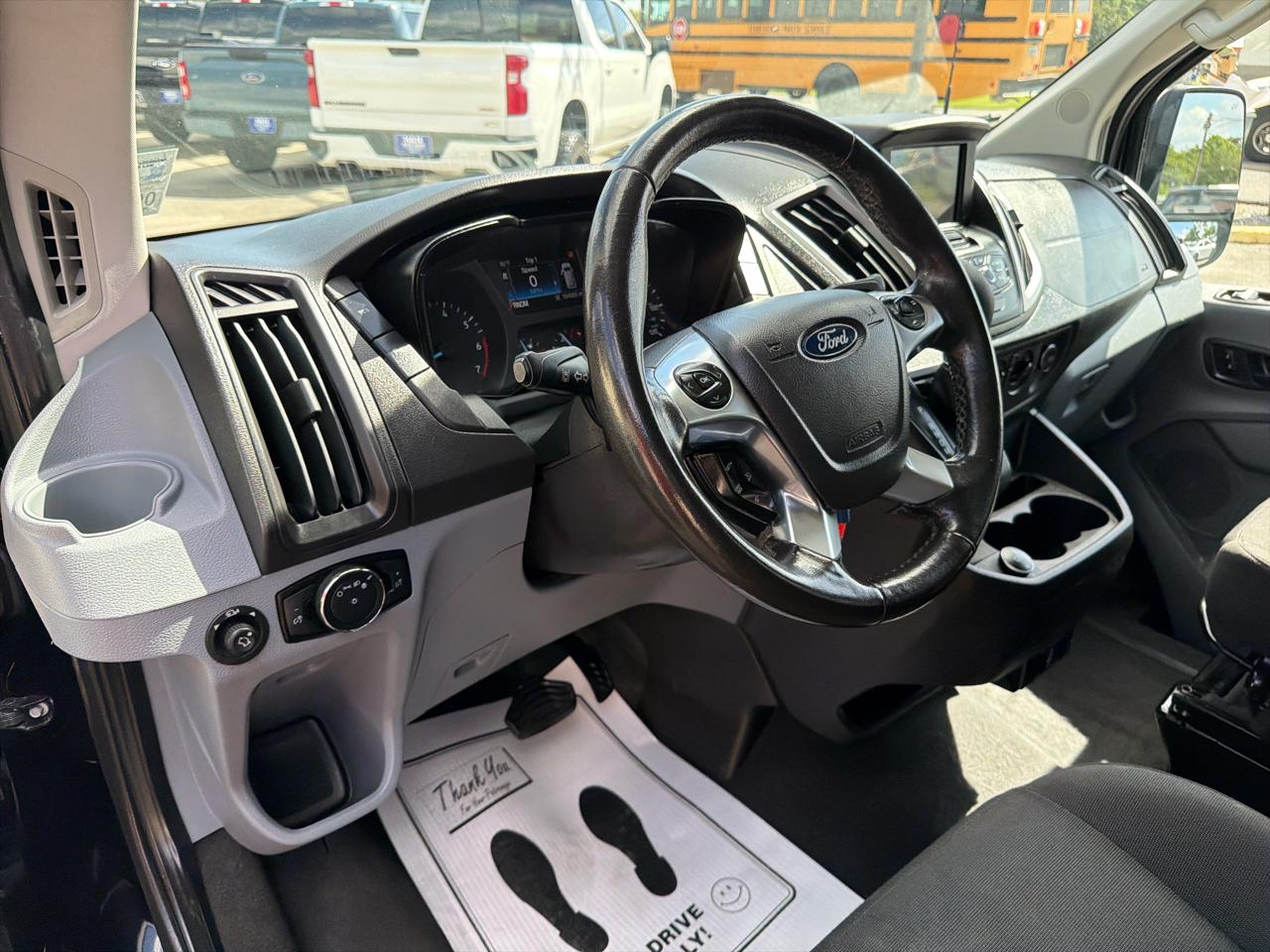 Ford Transit 350 Wagon HD High Roof XL Sliding Pass. 148 WB EL 2018