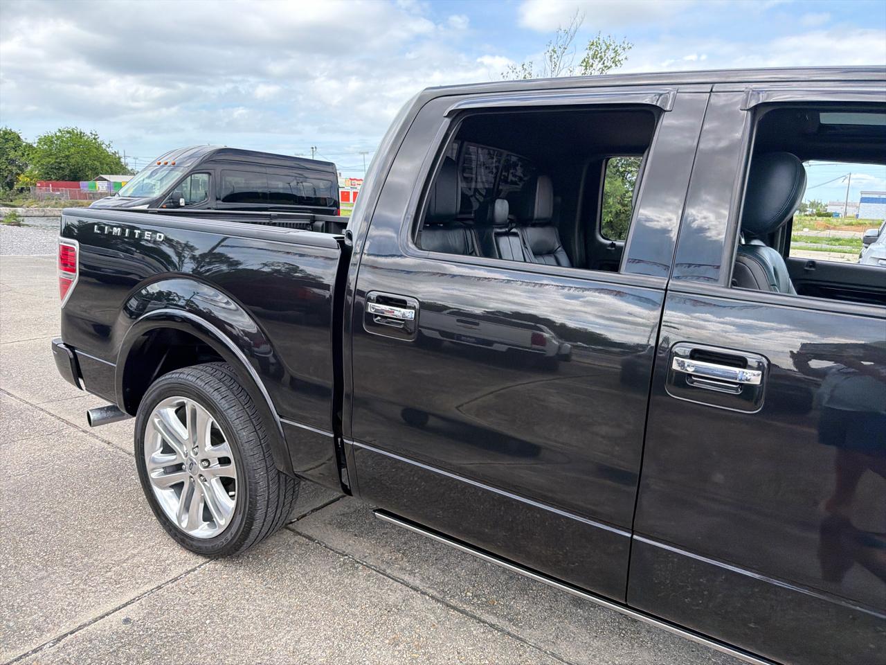 Ford F-150 Limited 2WD SuperCrew 5.5' Box 2014