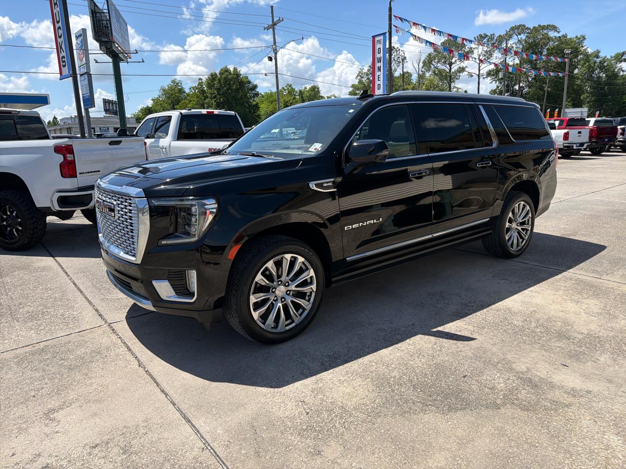 GMC Yukon XL Denali 2WD 2021
