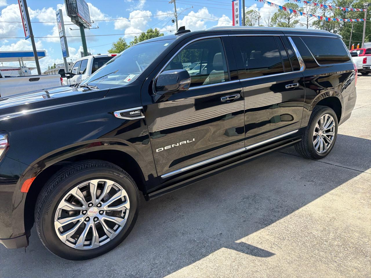 GMC Yukon XL Denali 2WD 2021