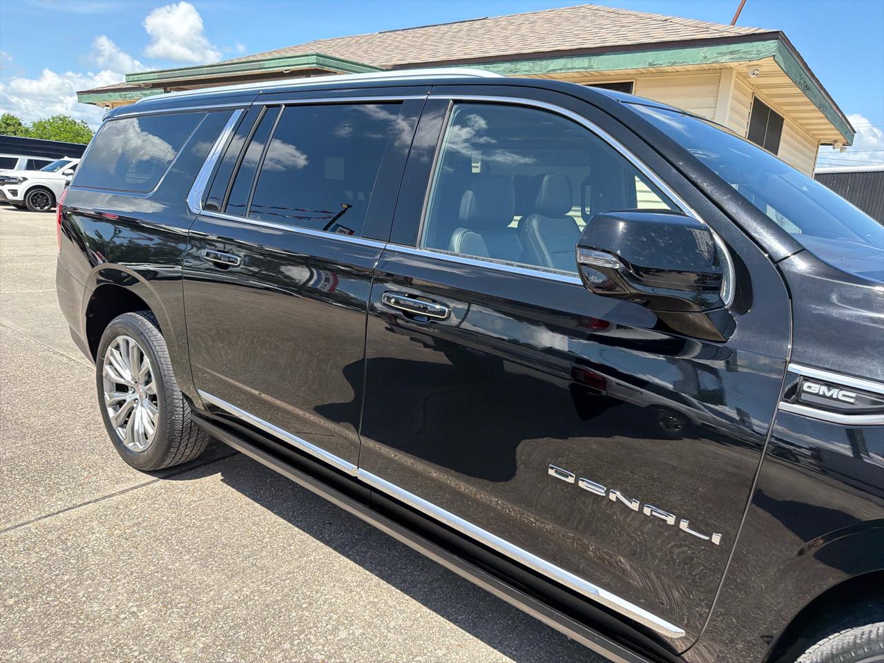 GMC Yukon XL Denali 2WD 2021