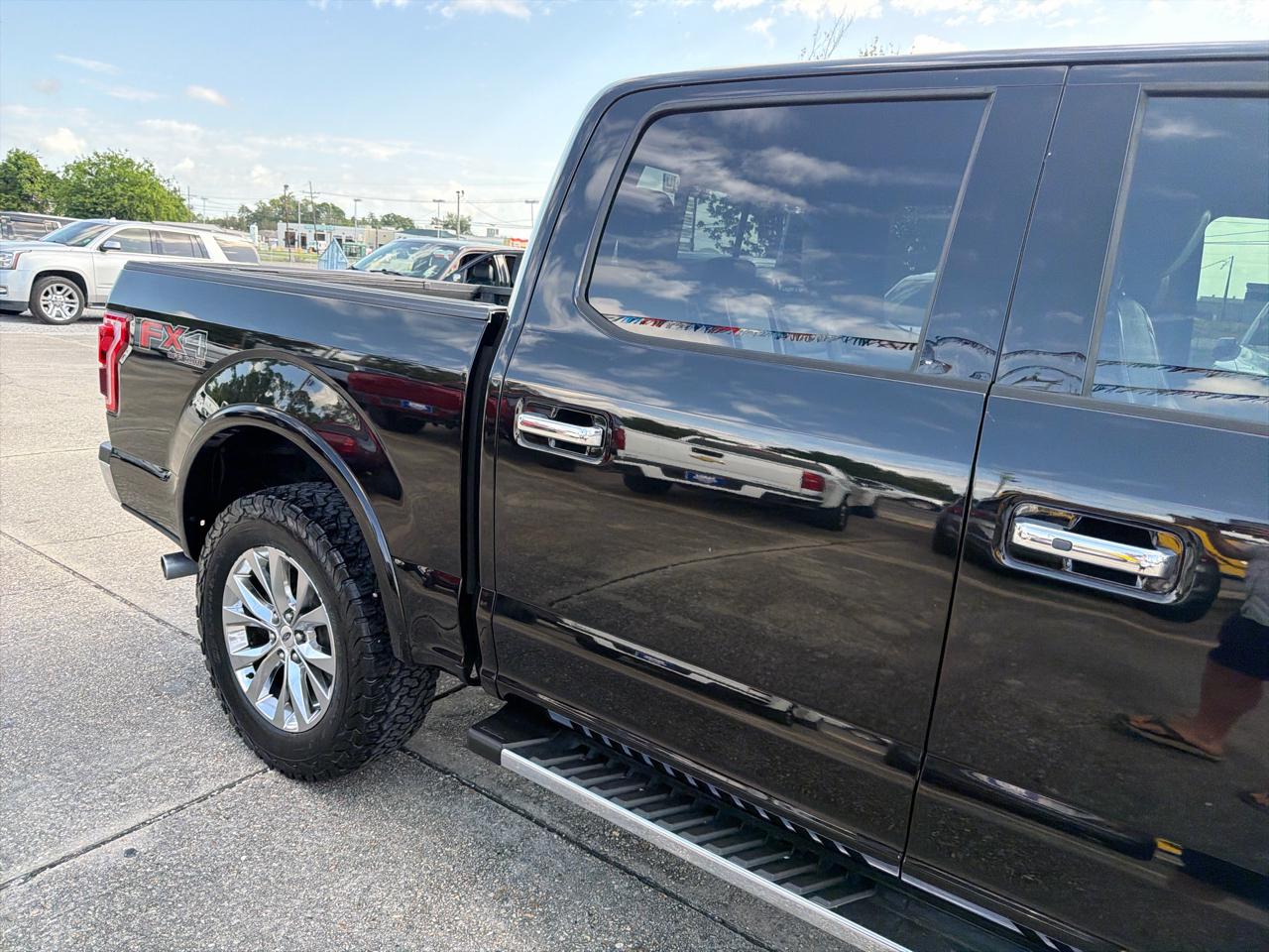 Ford F-150 Lariat 4WD SuperCrew 5.5' Box 2017