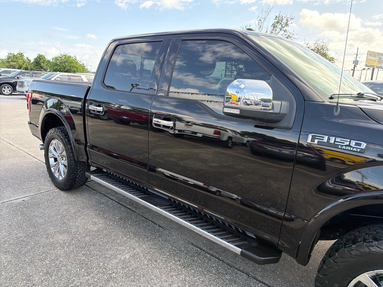 Ford F-150 Lariat 4WD SuperCrew 5.5' Box 2017