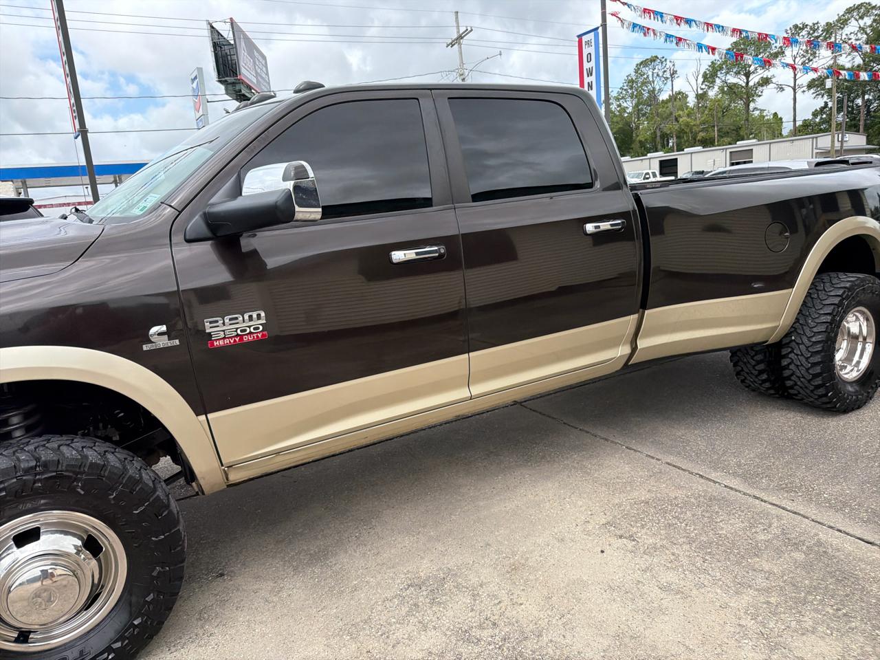 RAM 3500 Laramie 4x4 Crew Cab 8' Box 2011