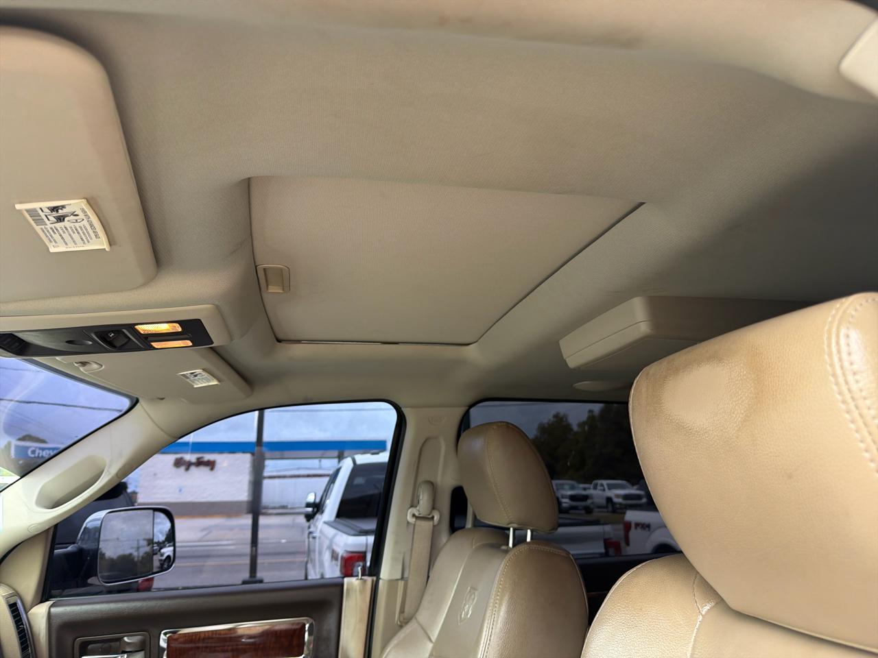 RAM 3500 Laramie 4x4 Crew Cab 8' Box 2011