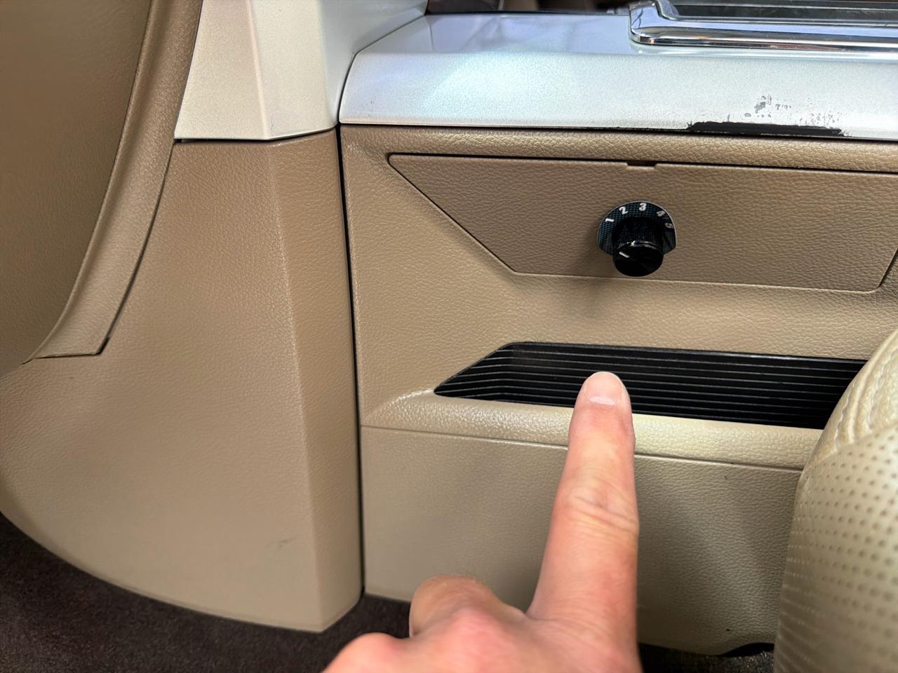 RAM 3500 Laramie 4x4 Crew Cab 8' Box 2011