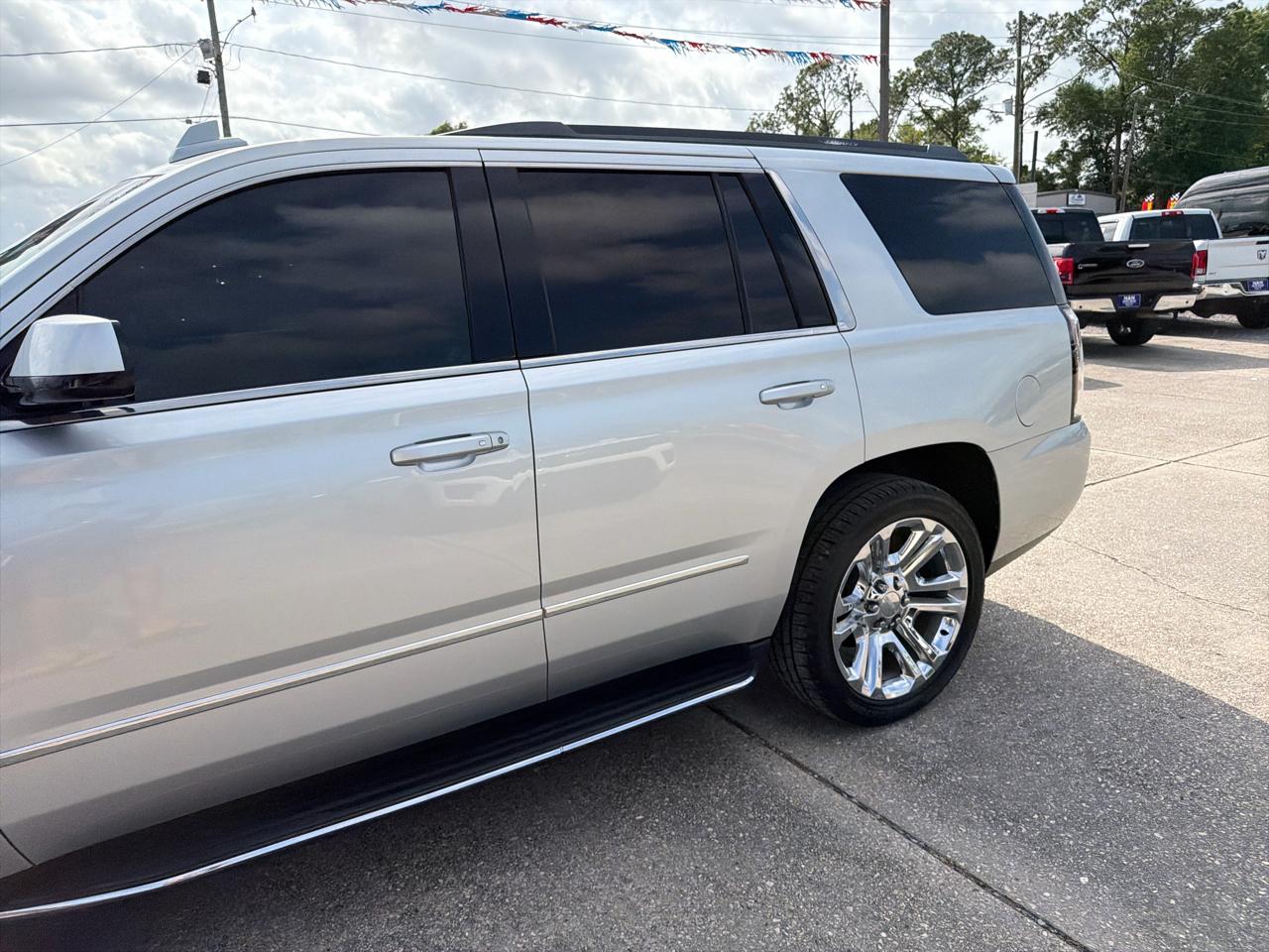 GMC Yukon SLT 2WD 2017