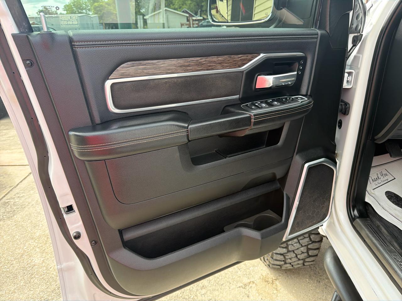 RAM 2500 Laramie Crew Cab SWB 4WD 2021