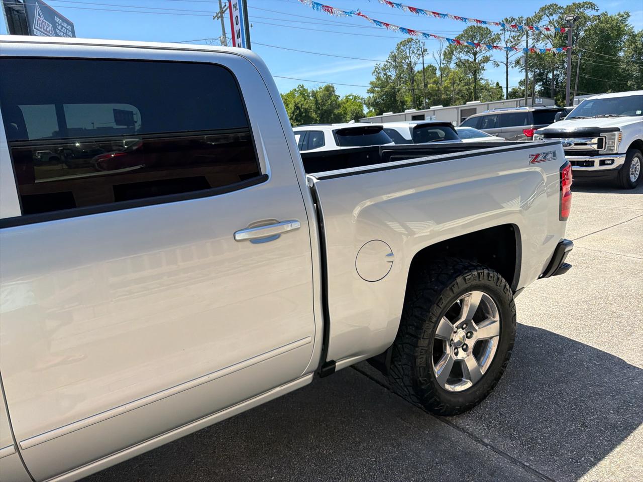 Chevrolet Silverado 1500 Crew Cab 143.5" WB 4WD Z71 2017