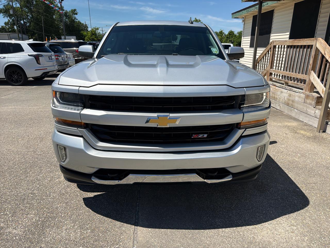 Chevrolet Silverado 1500 Crew Cab 143.5" WB 4WD Z71 2017