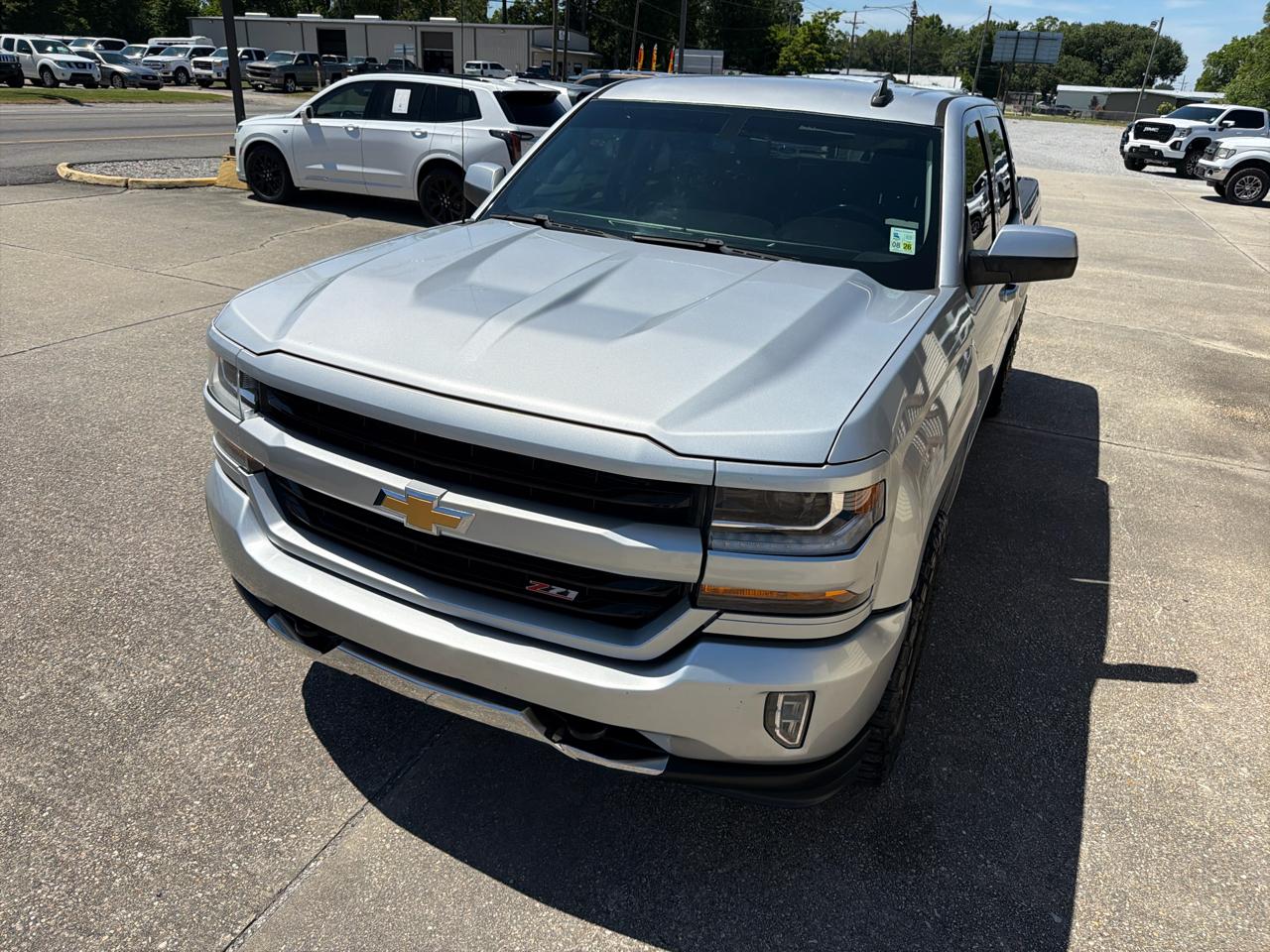 Chevrolet Silverado 1500 Crew Cab 143.5" WB 4WD Z71 2017
