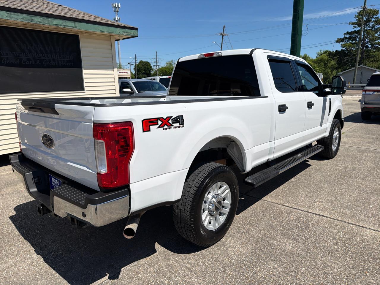 Ford F-250 SD XLT Crew Cab Short Bed 4WD 2019