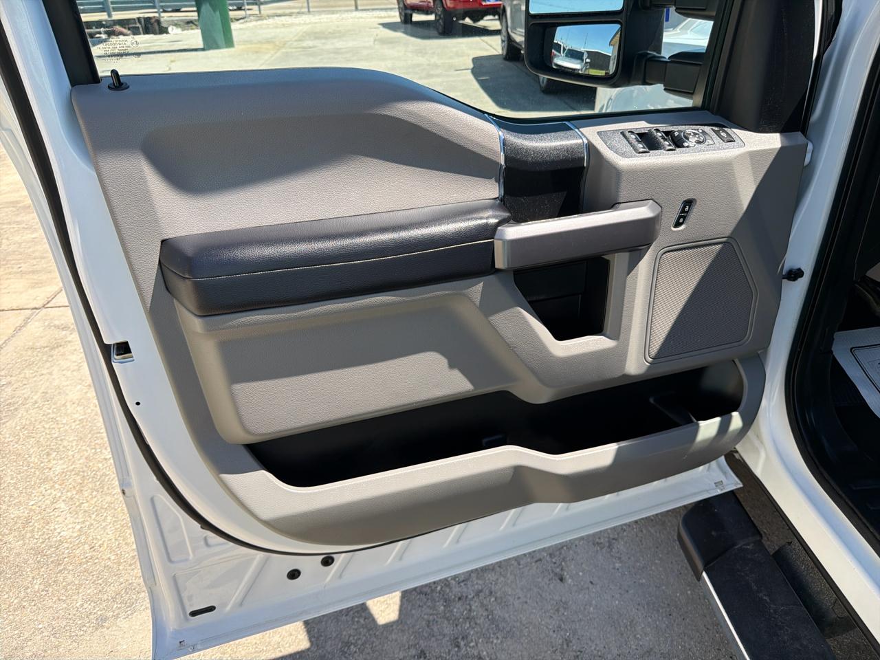 Ford F-250 SD XLT Crew Cab Short Bed 4WD 2019