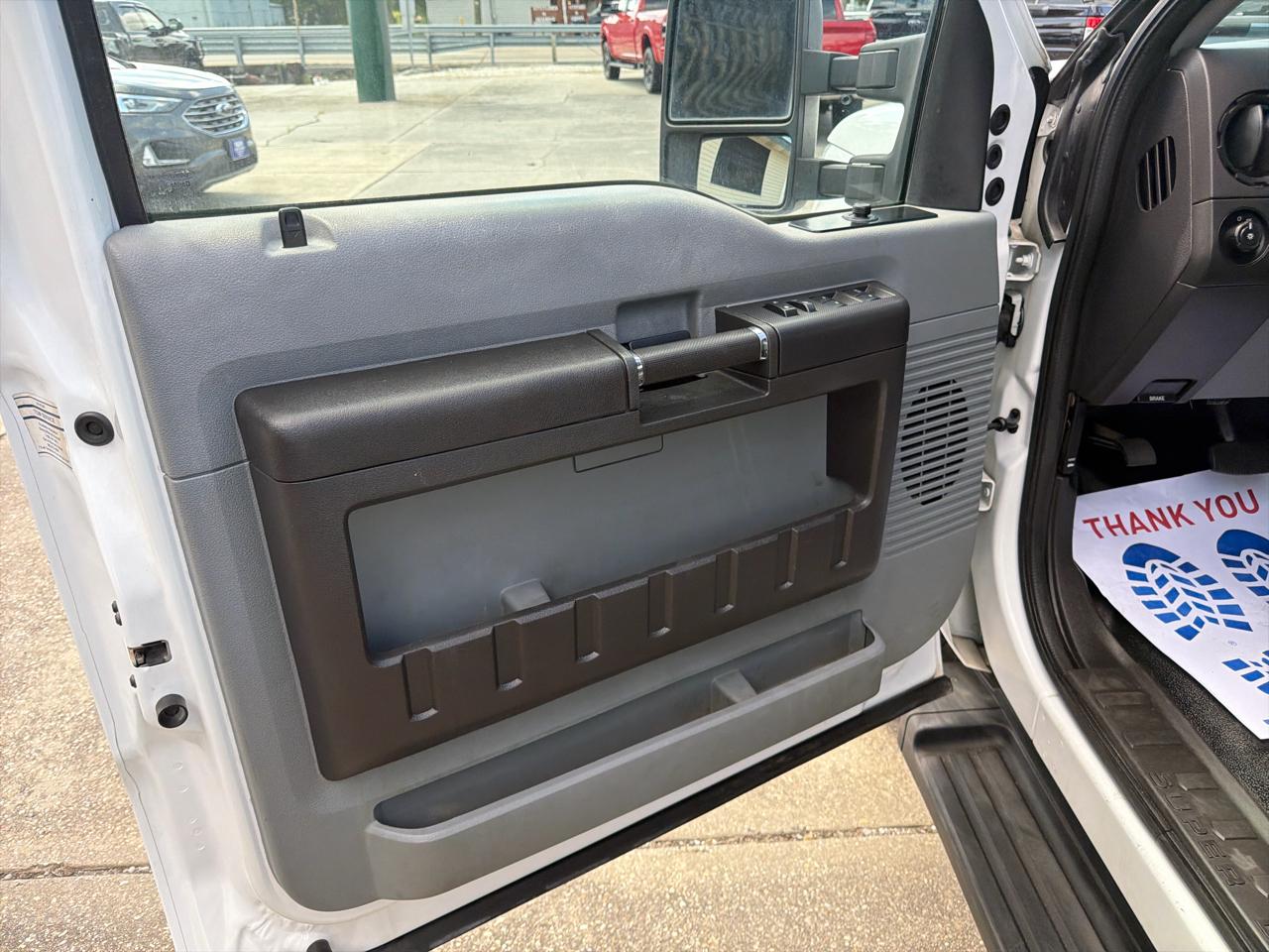 Ford F-350 SD XL Crew Cab Long Bed 4WD 2012
