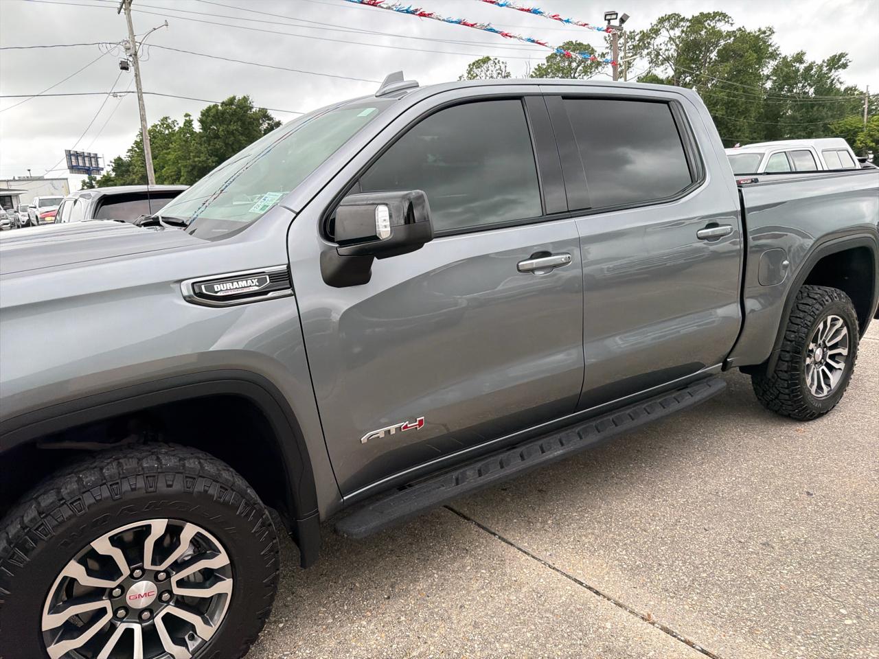 GMC Sierra 1500 Limited AT4 Crew Cab Short Box 4WD 2022