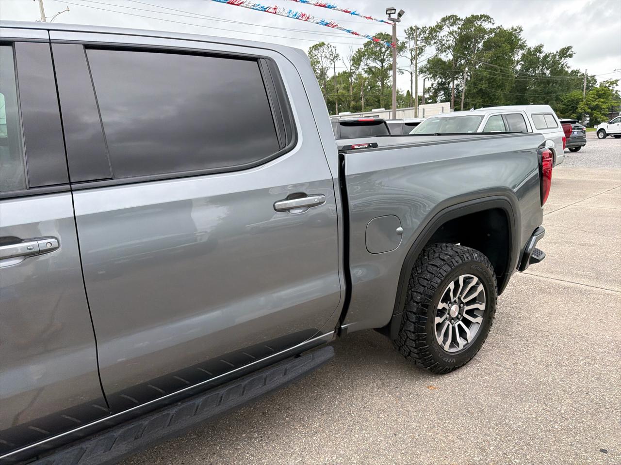 GMC Sierra 1500 Limited AT4 Crew Cab Short Box 4WD 2022