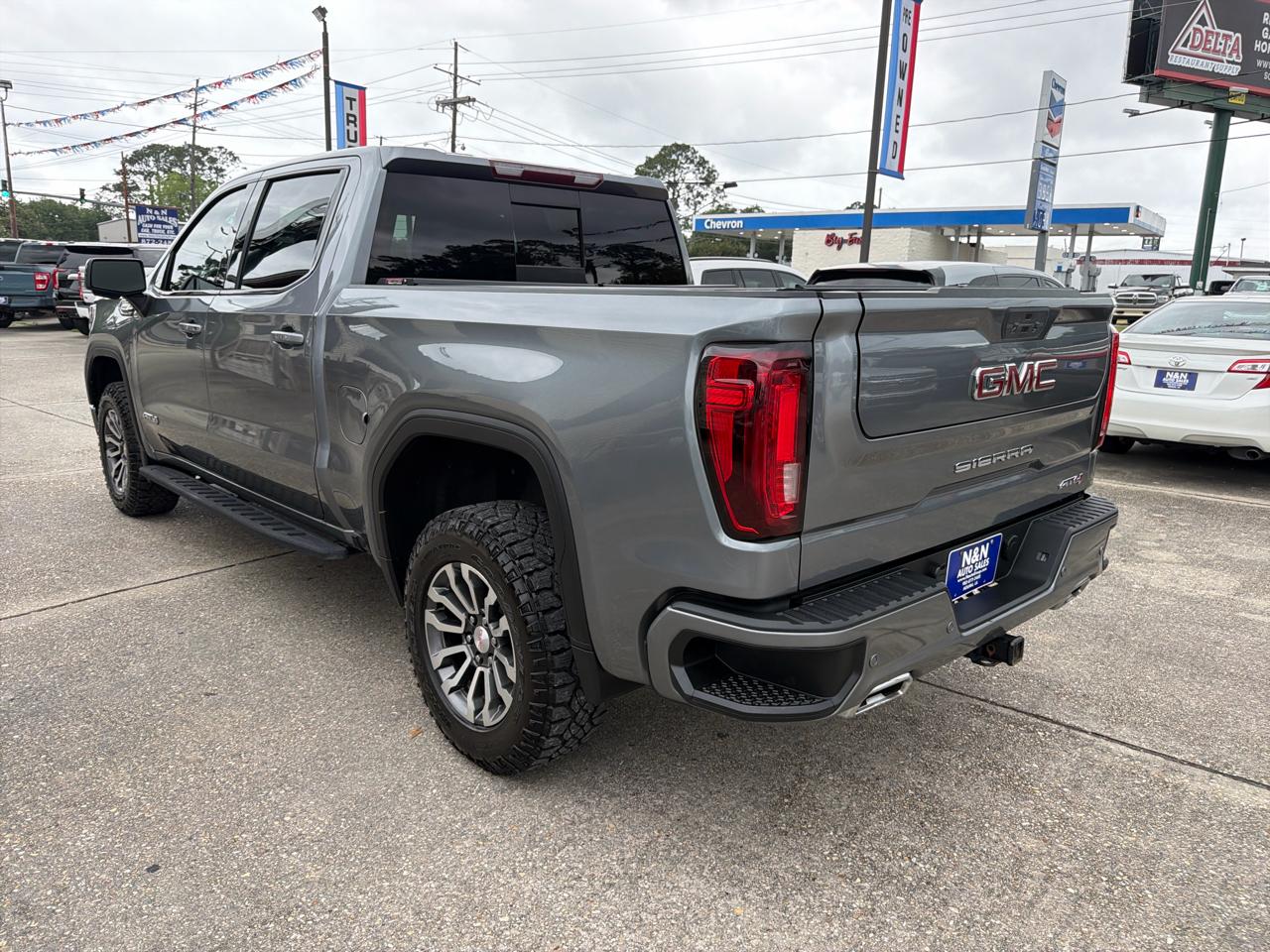 GMC Sierra 1500 Limited AT4 Crew Cab Short Box 4WD 2022