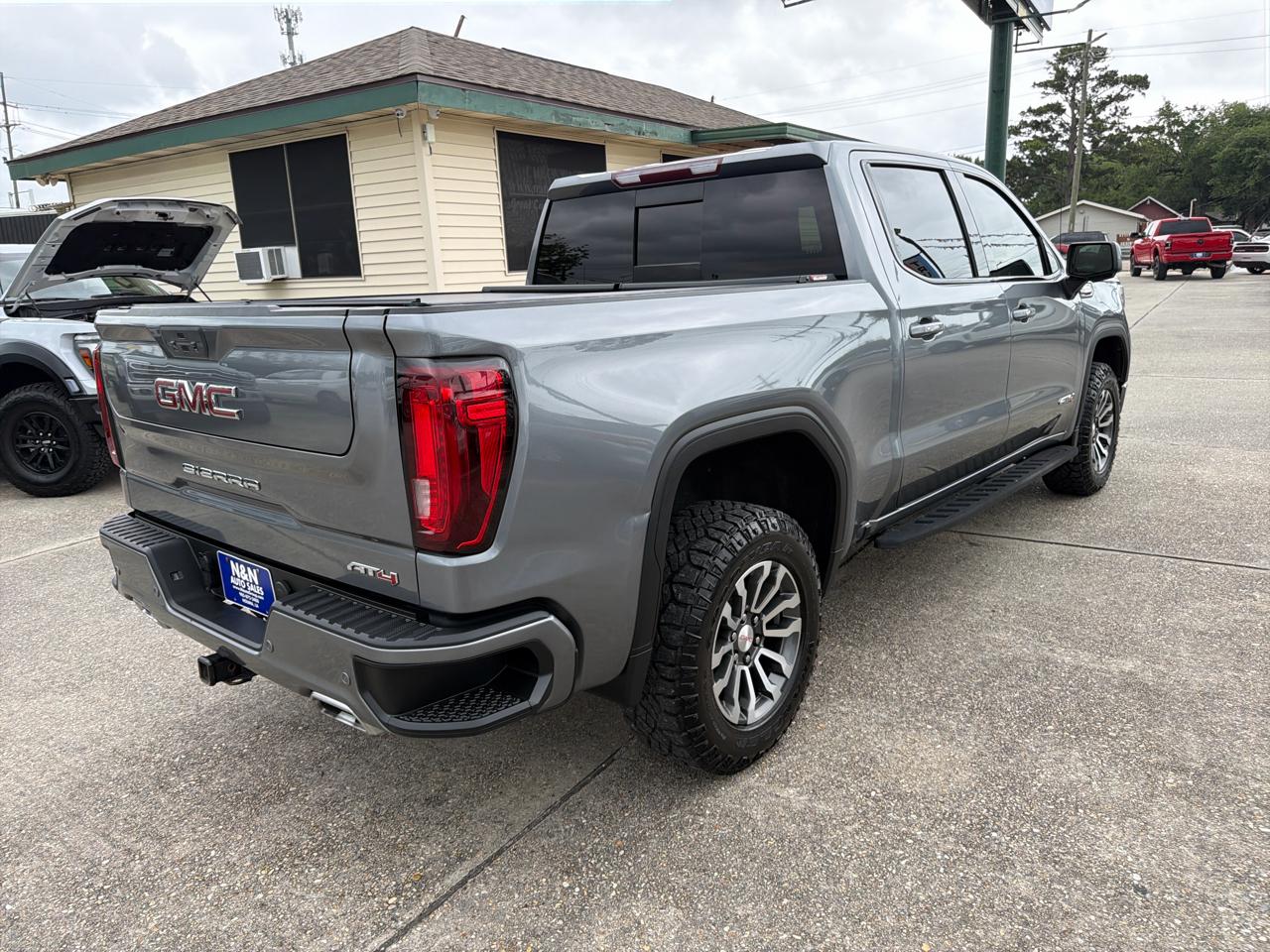 GMC Sierra 1500 Limited AT4 Crew Cab Short Box 4WD 2022