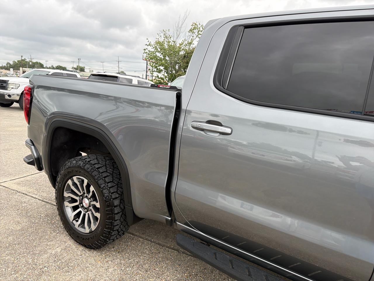 GMC Sierra 1500 Limited AT4 Crew Cab Short Box 4WD 2022