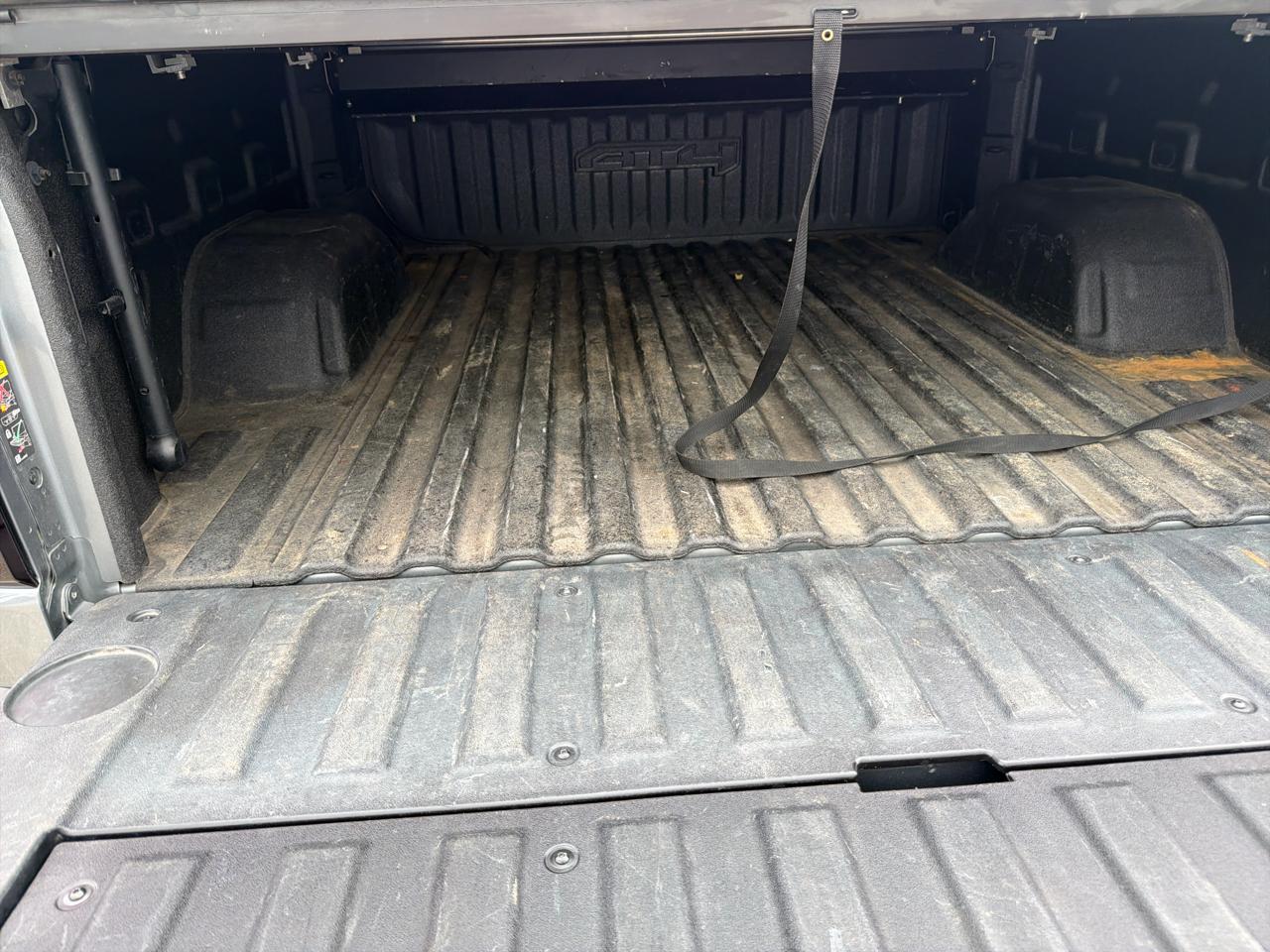 GMC Sierra 1500 Limited AT4 Crew Cab Short Box 4WD 2022