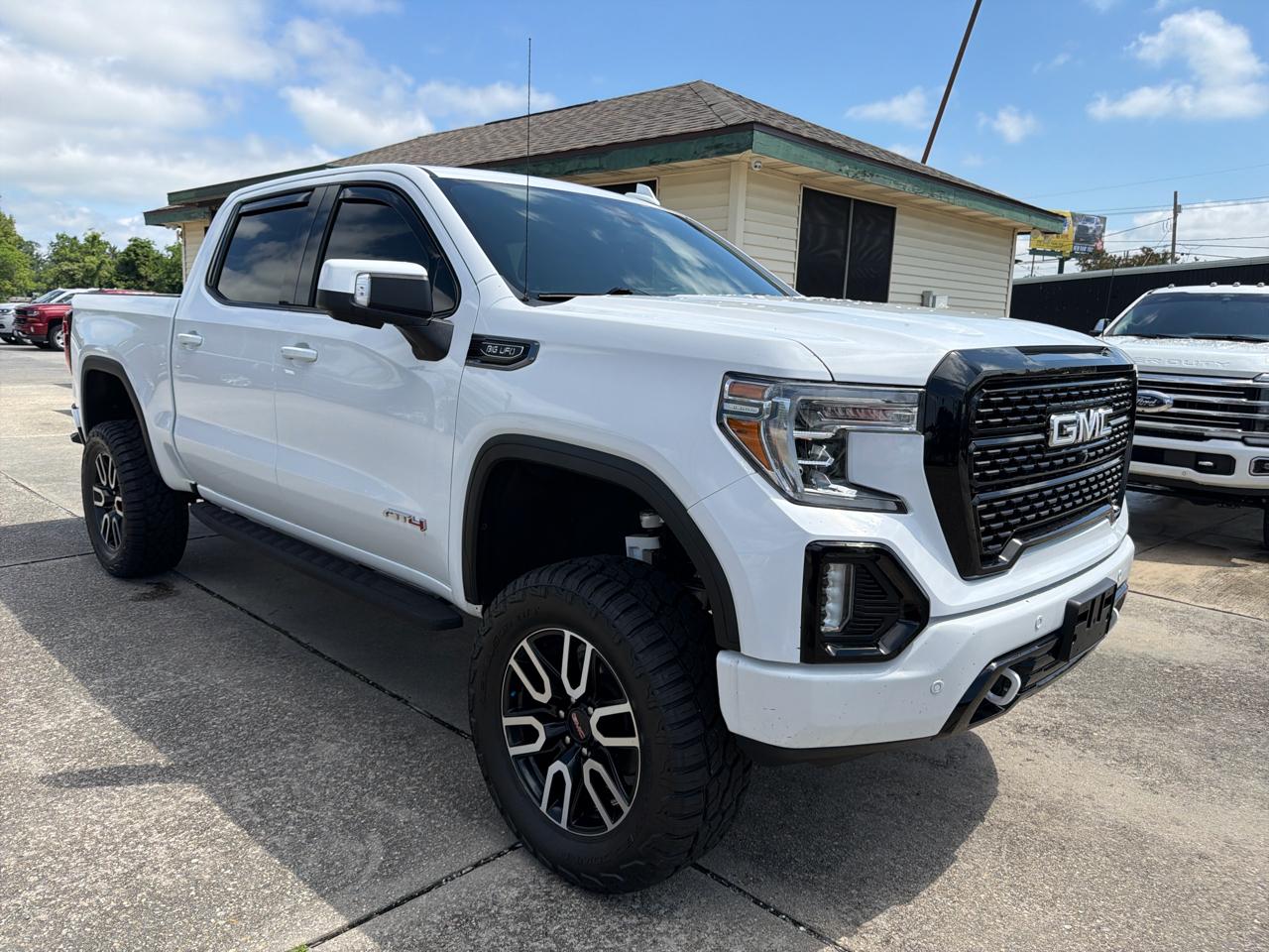 GMC Sierra 1500 AT4 Crew Cab Short Box 4WD 2020