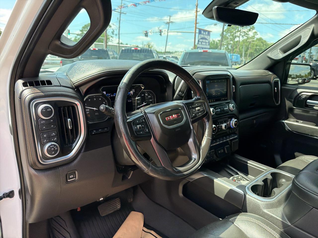 GMC Sierra 1500 AT4 Crew Cab Short Box 4WD 2020