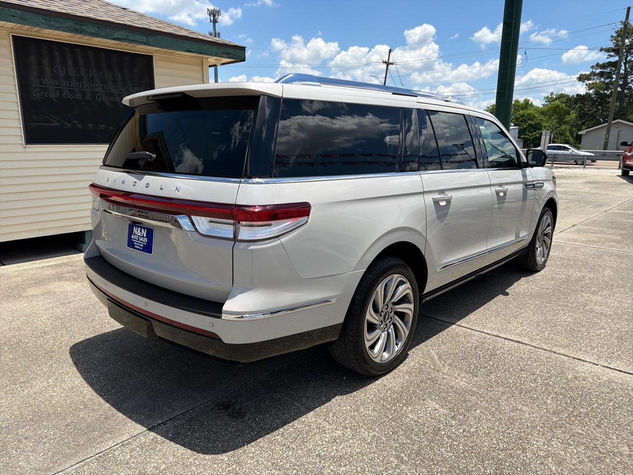 Lincoln Navigator L Reserve 2WD 2022