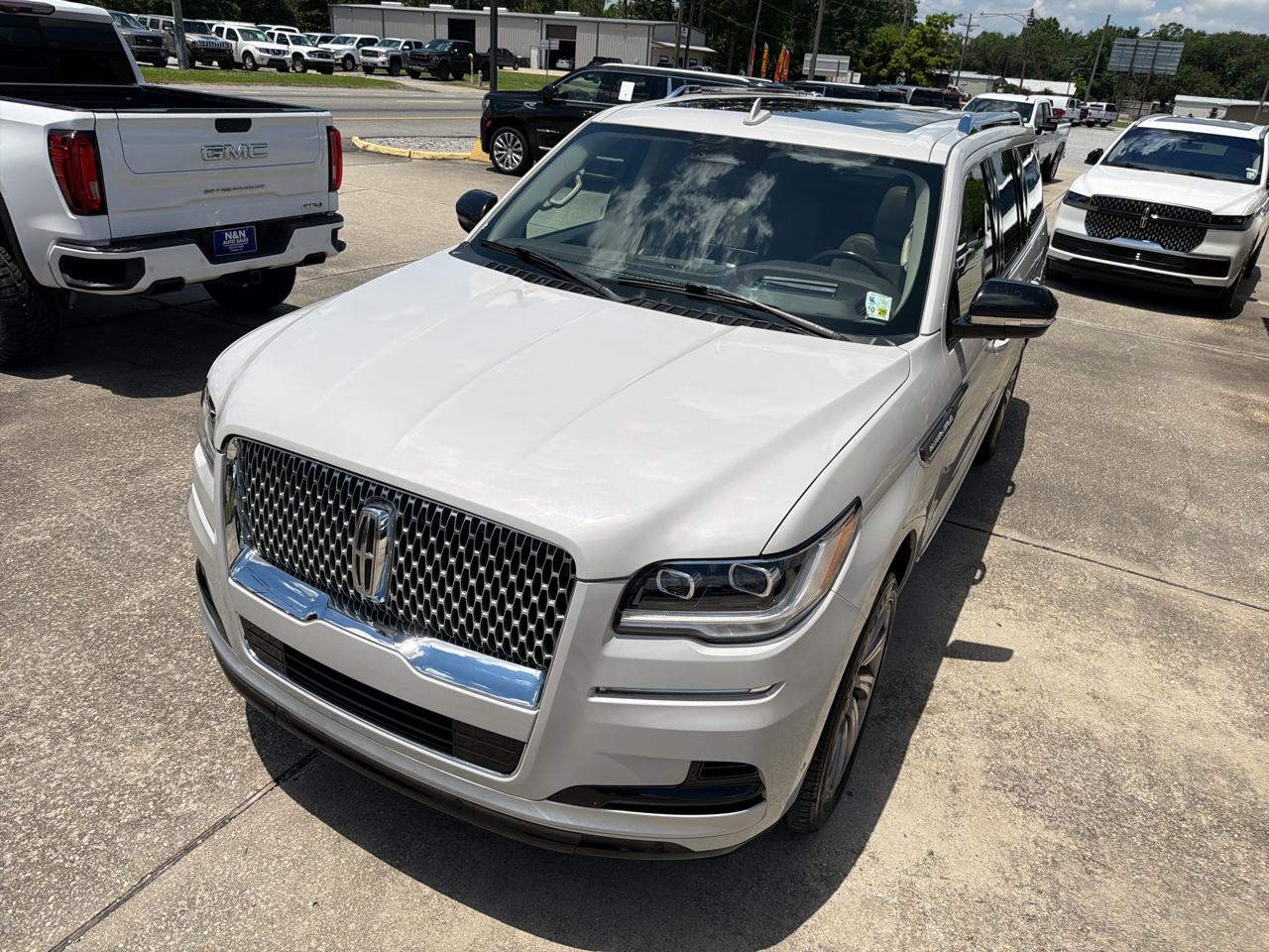 Lincoln Navigator L Reserve 2WD 2022