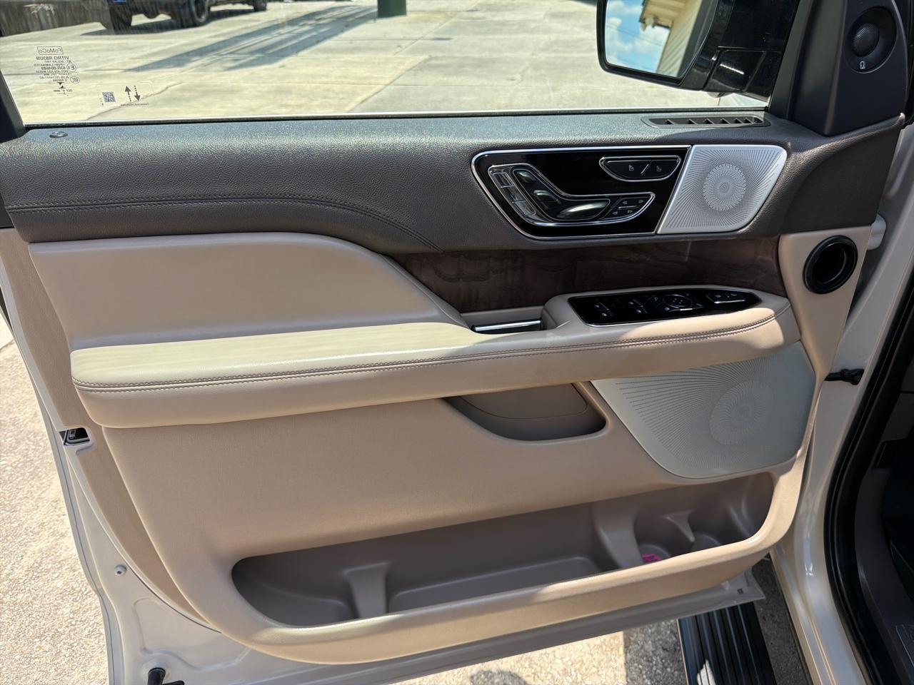 Lincoln Navigator L Reserve 2WD 2022