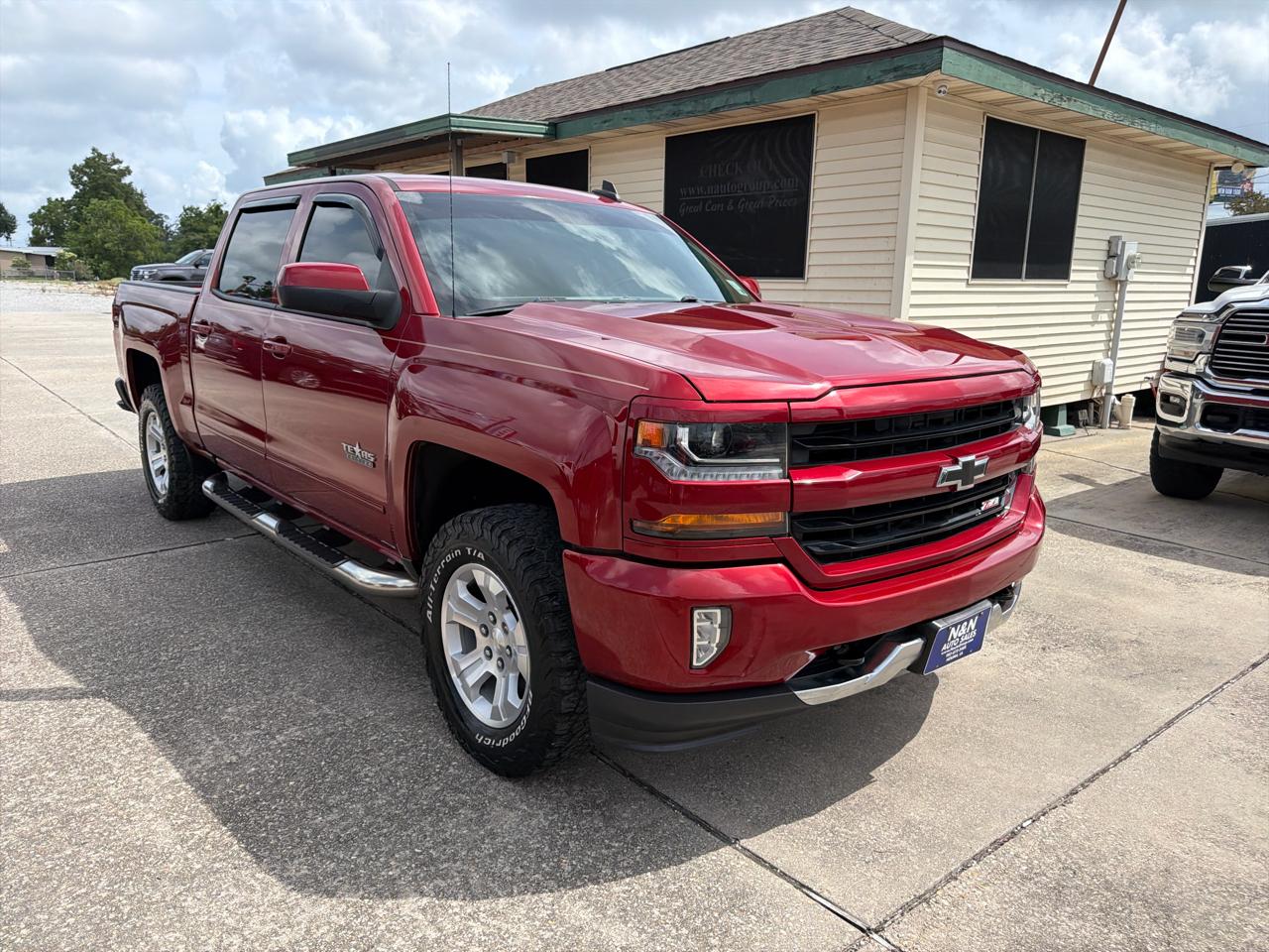 Chevrolet Silverado 1500 LT Z71 Crew Cab 4WD 2018