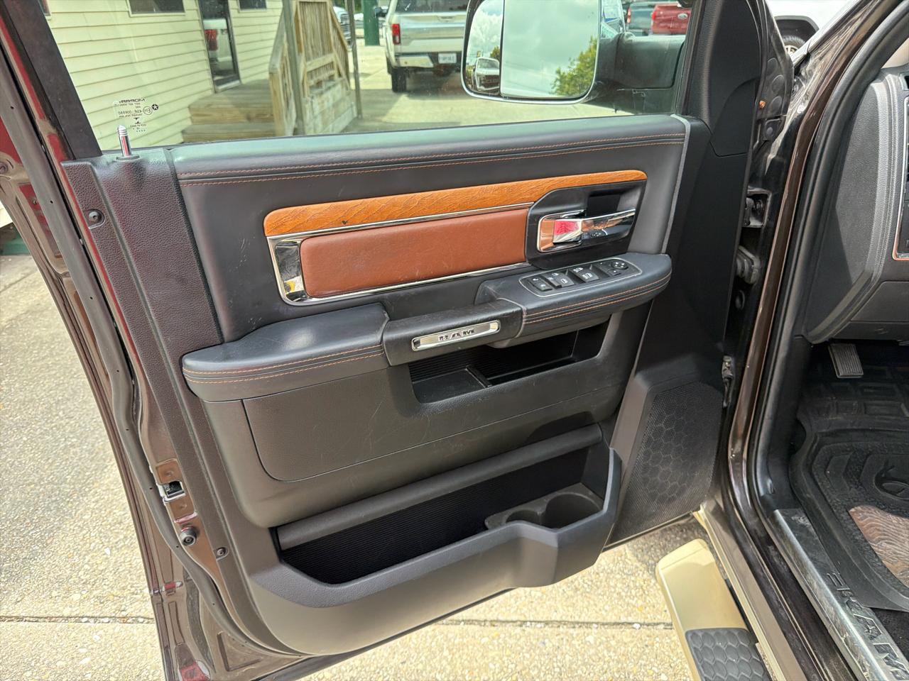 RAM 1500 Laramie Longhorn Crew Cab 4WD 2016