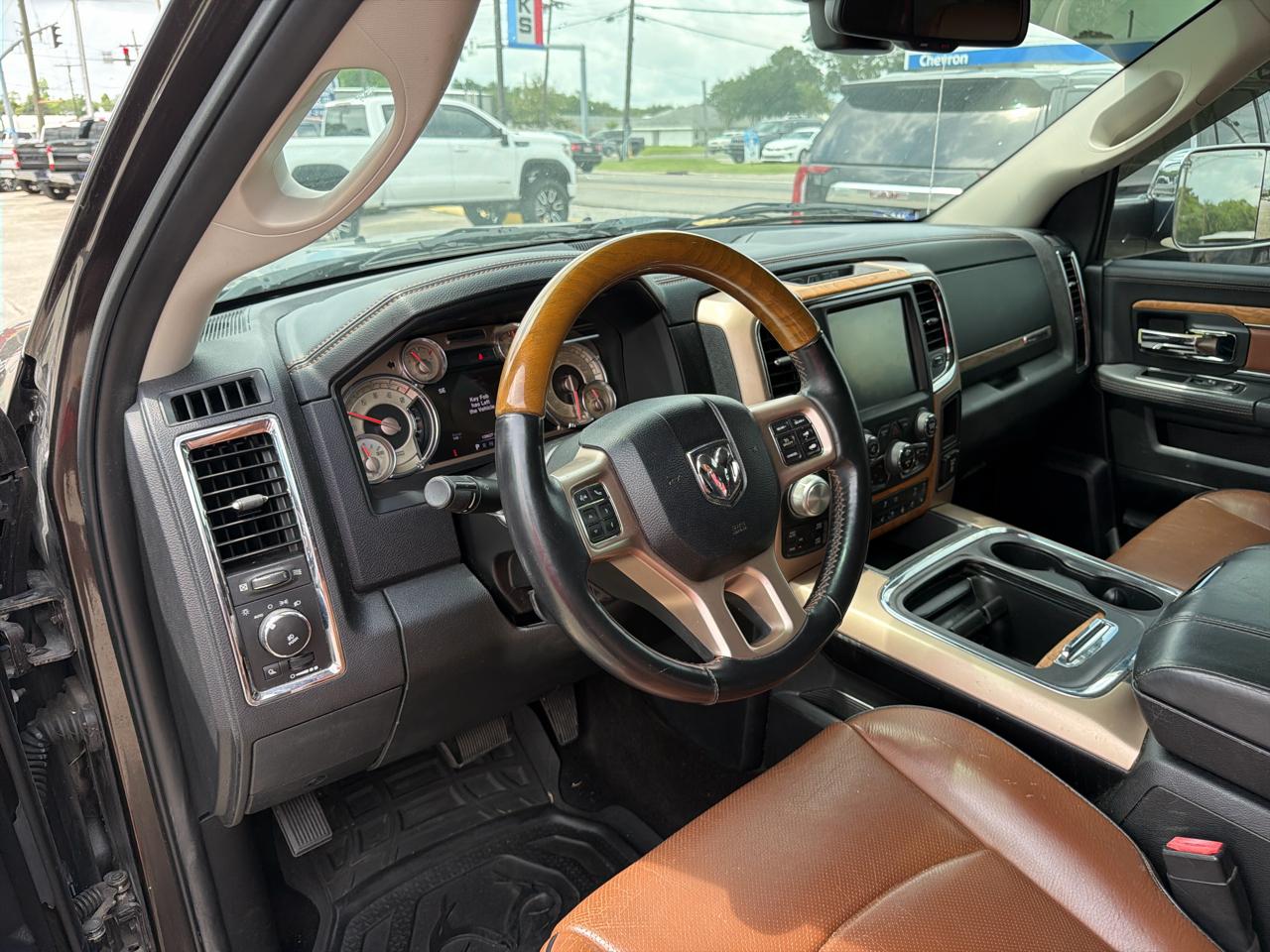 RAM 1500 Laramie Longhorn Crew Cab 4WD 2016
