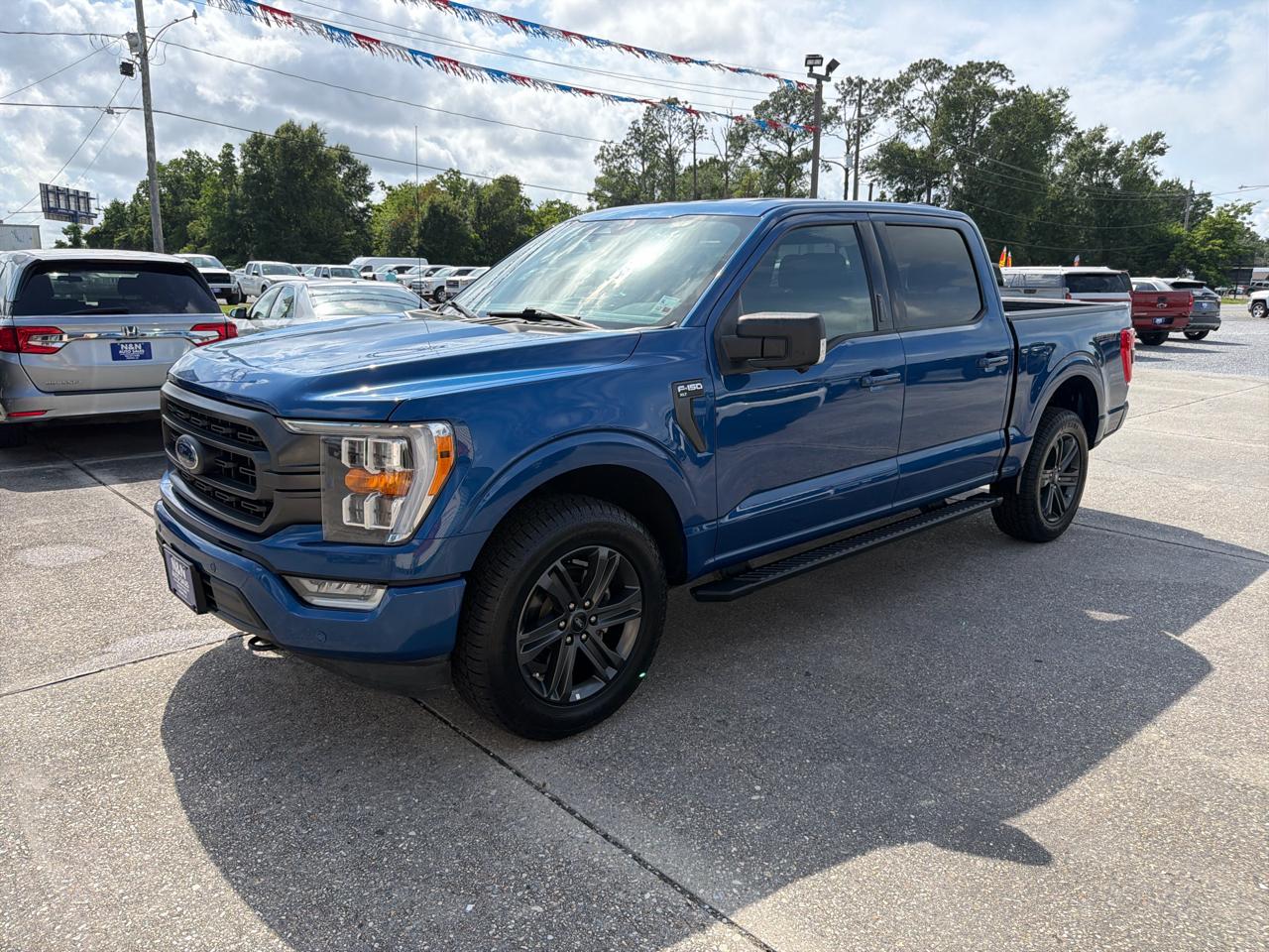 Ford F-150 XLT SuperCrew Short Bed 4WD 2023