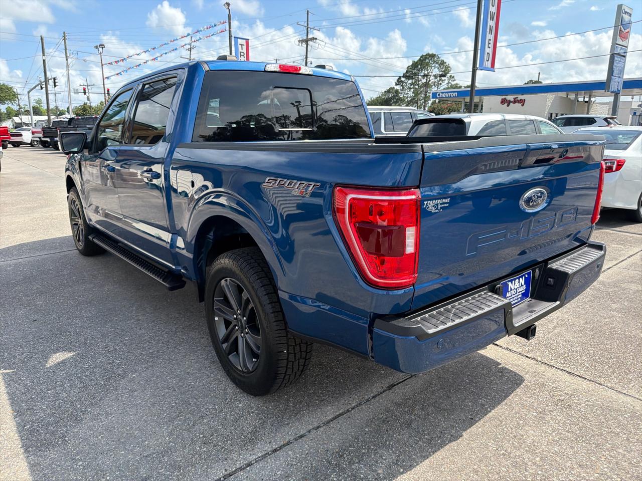 Ford F-150 XLT SuperCrew Short Bed 4WD 2023