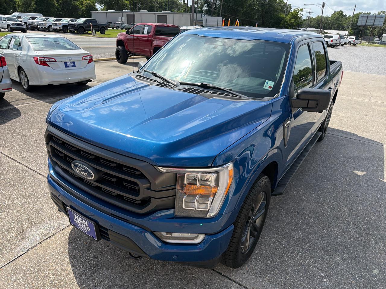 Ford F-150 XLT SuperCrew Short Bed 4WD 2023