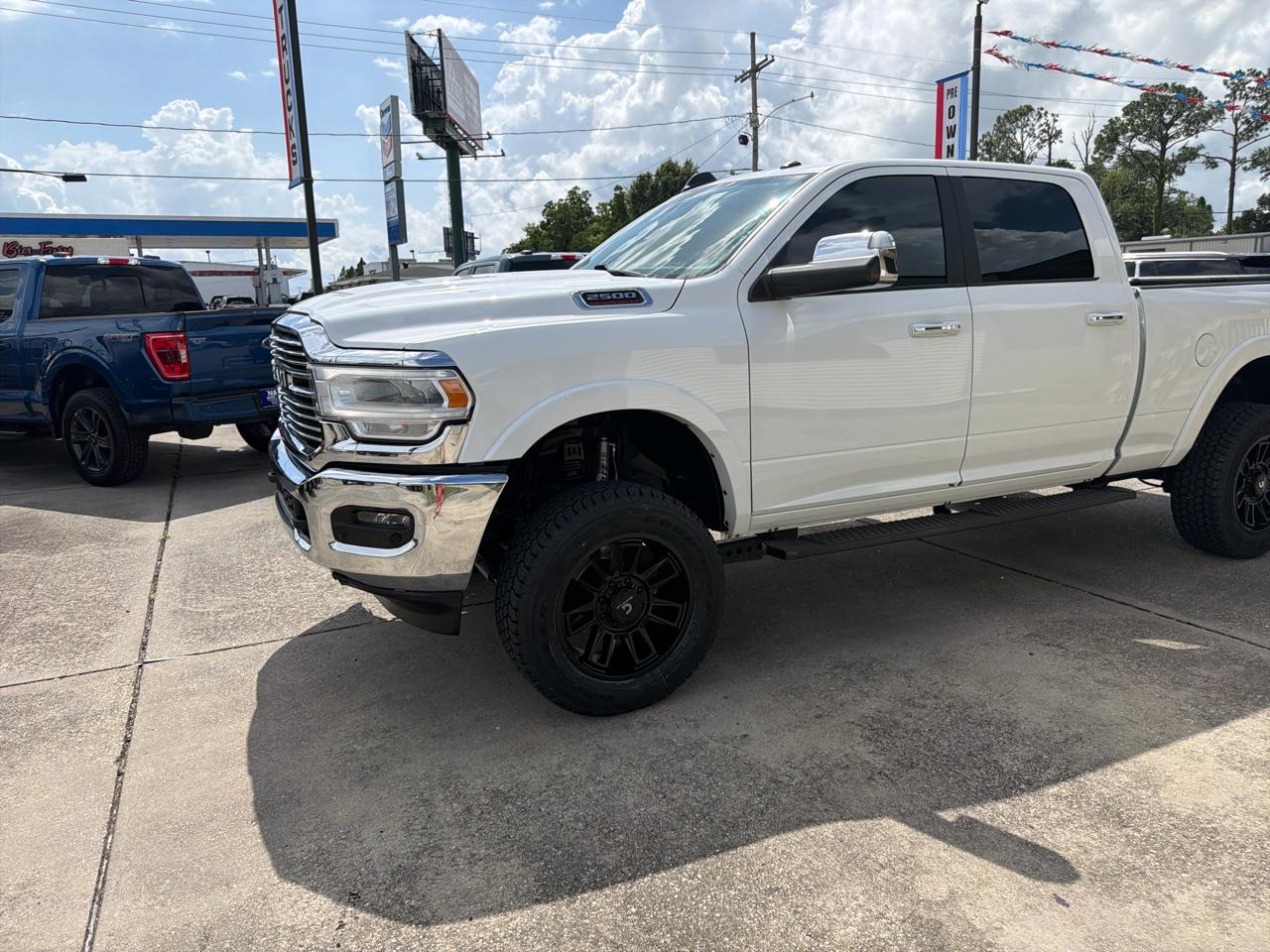 RAM 2500 Laramie Crew Cab SWB 4WD 2020