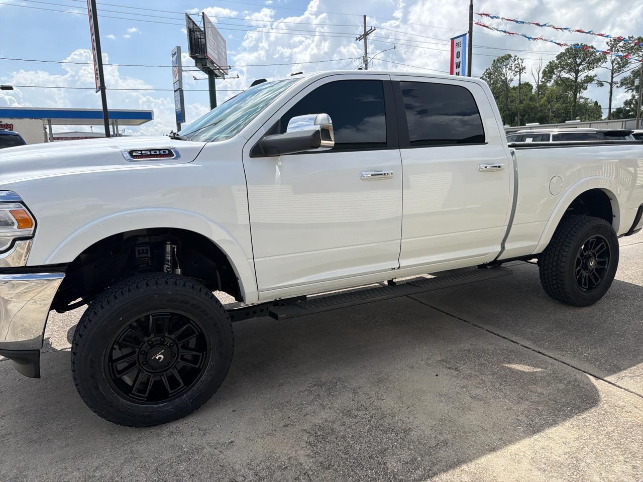 RAM 2500 Laramie Crew Cab SWB 4WD 2020