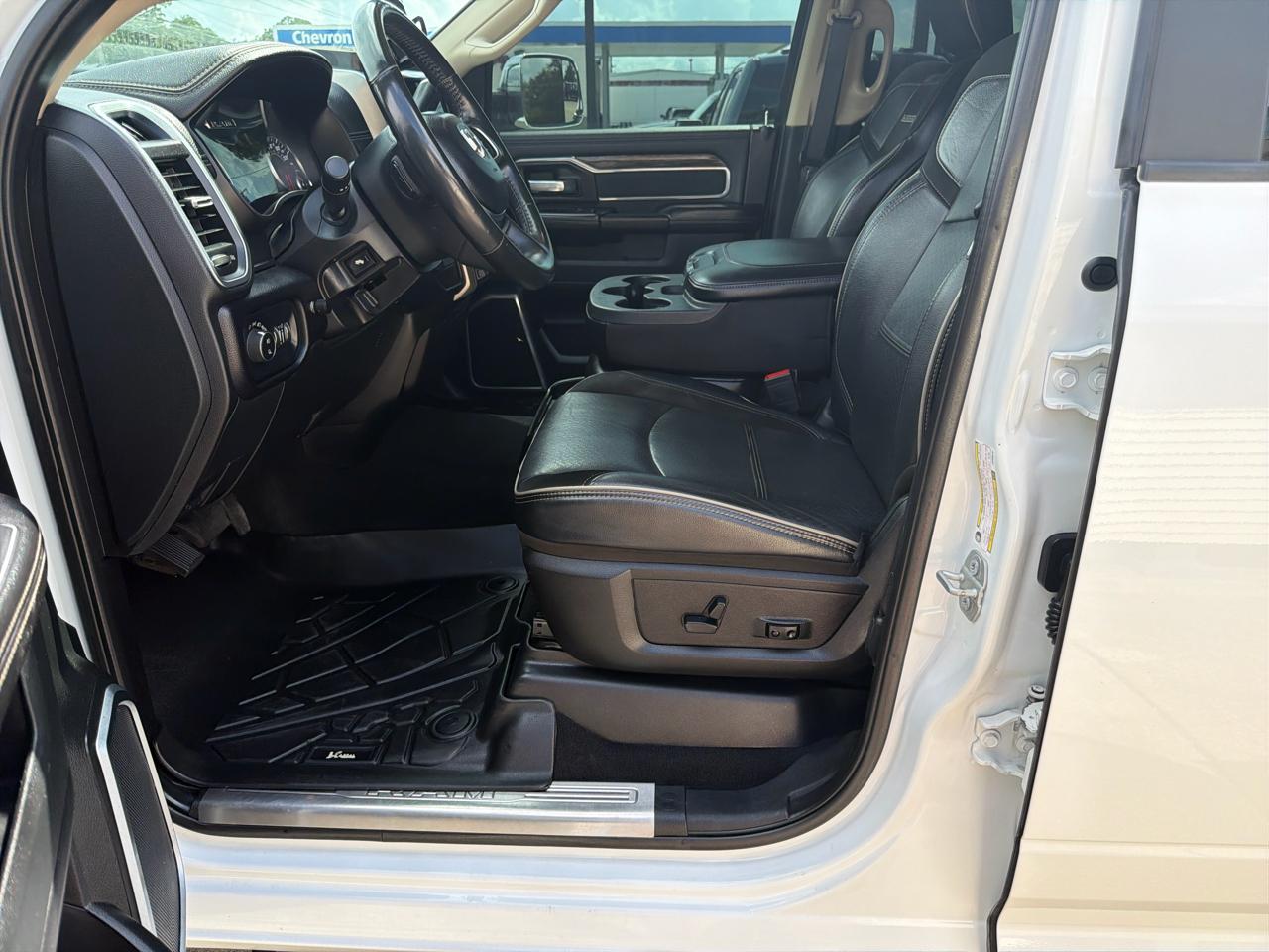 RAM 2500 Laramie Crew Cab SWB 4WD 2020